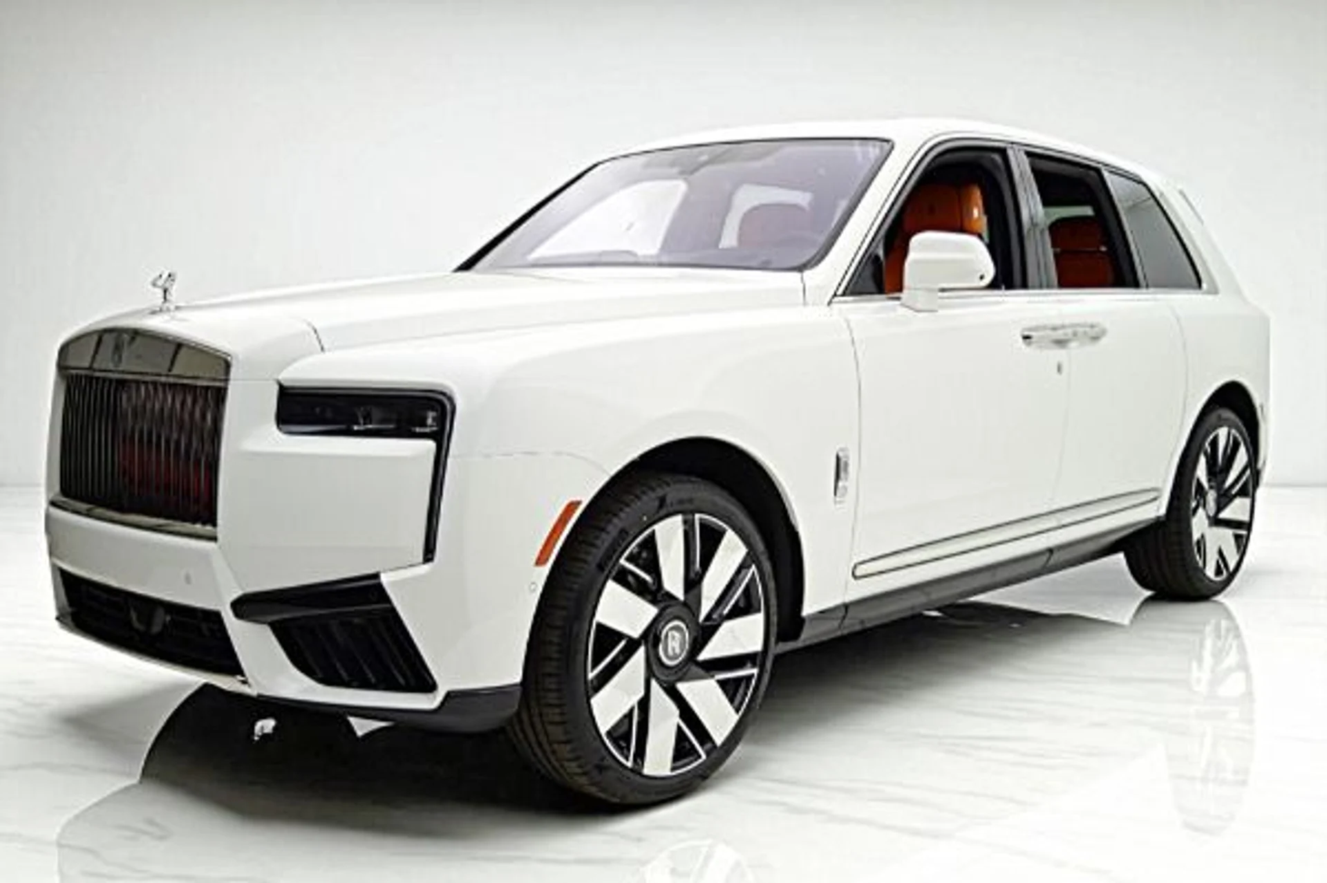 mph000_1872617421_New_2025_Rolls_Royce_Cullinan_bf1d77be03