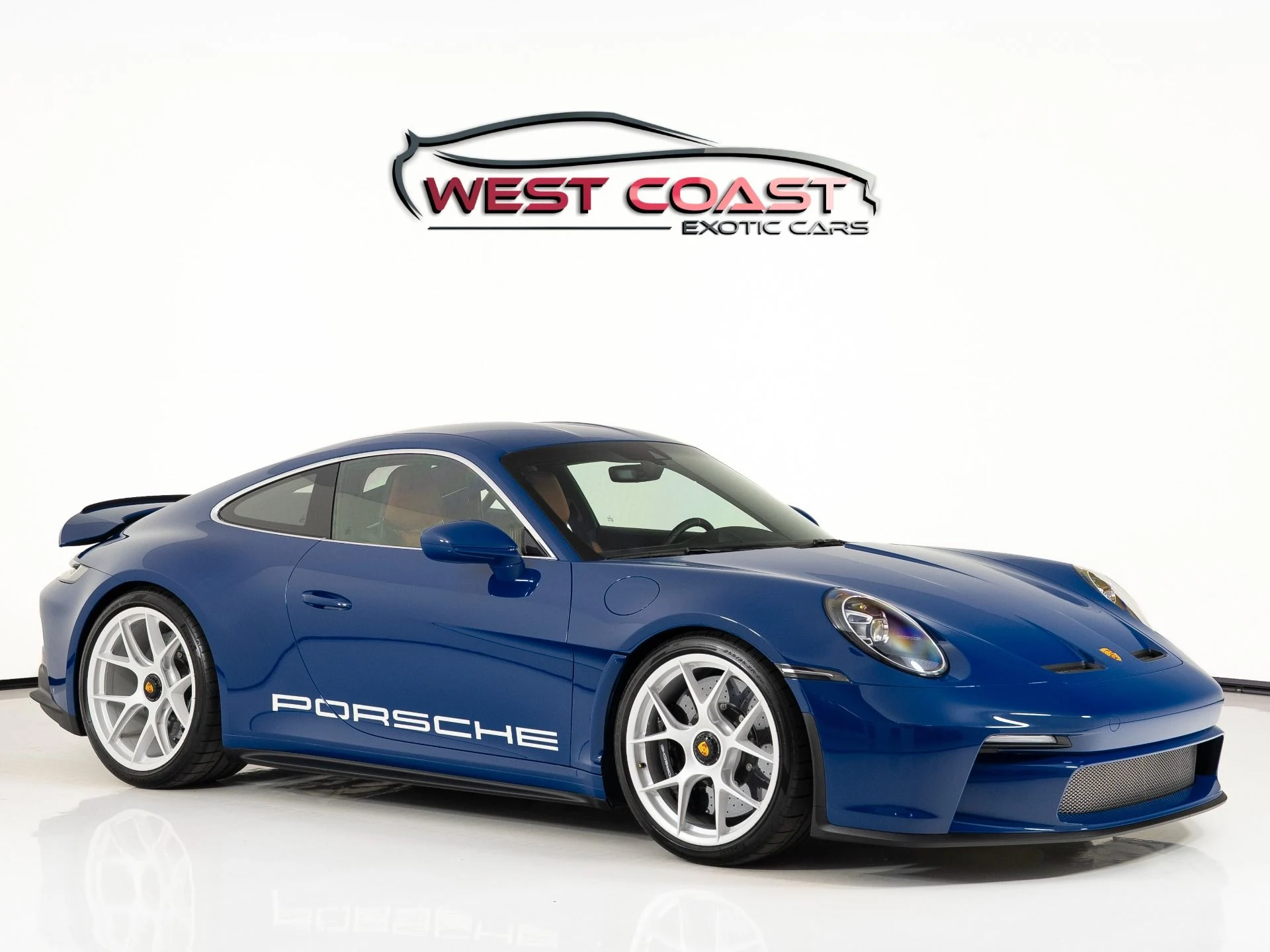 mph000_1893313507_Used_2024_Porsche_911_ST_1758136872_0ab88f5844