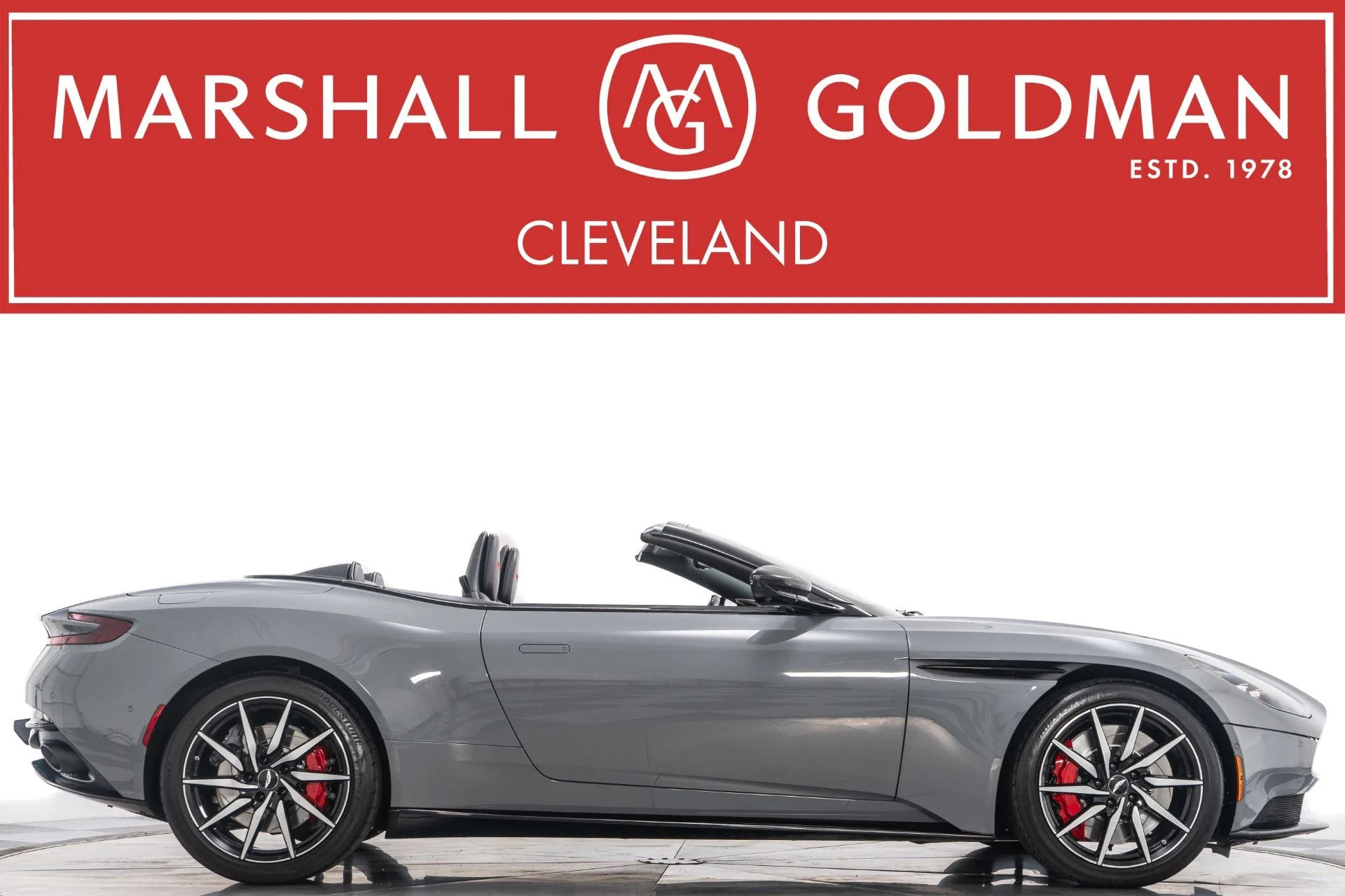 mph000_1894298678_Used_2021_Aston_Martin_DB_11_Volante_1755294769_2b421ac25e