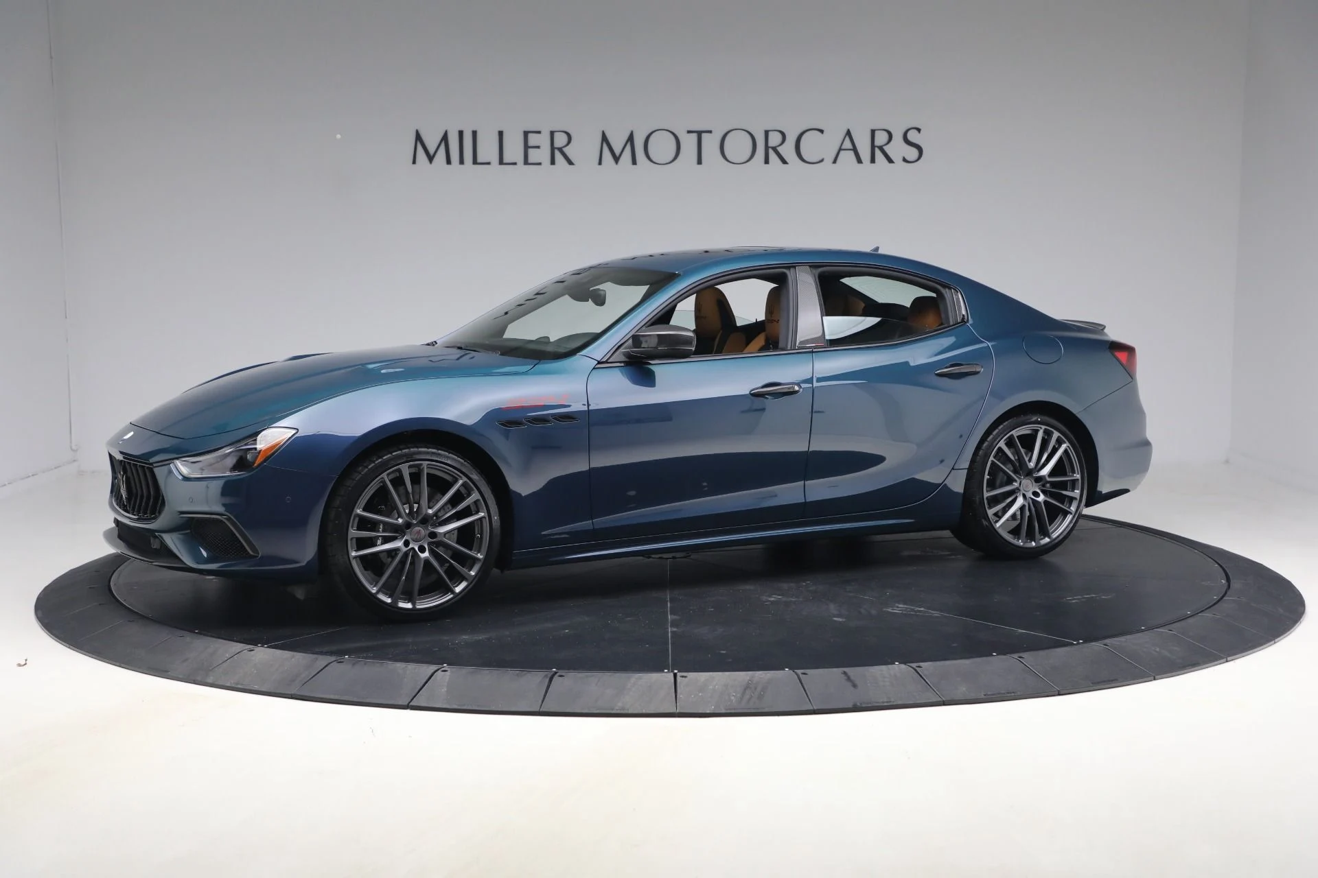 mph000_1896976544_Used_2024_Maserati_Ghibli_334_Ultima_1772290889_3c4c4f402b