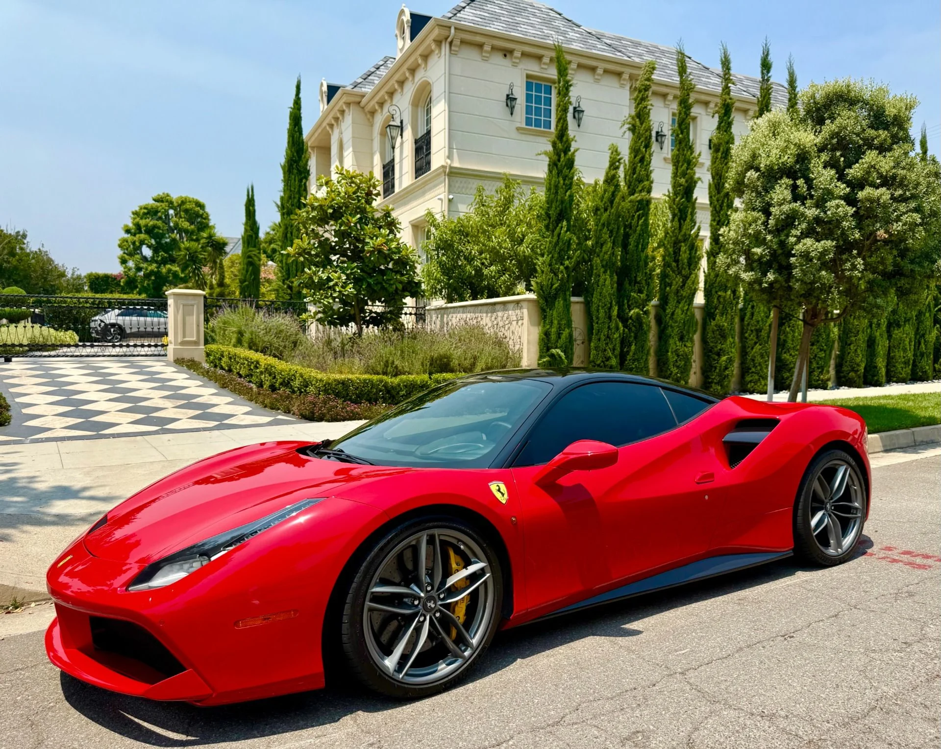 mph000_1905248078_Used_2016_Ferrari_488_GTB_1757699344_9462066cba