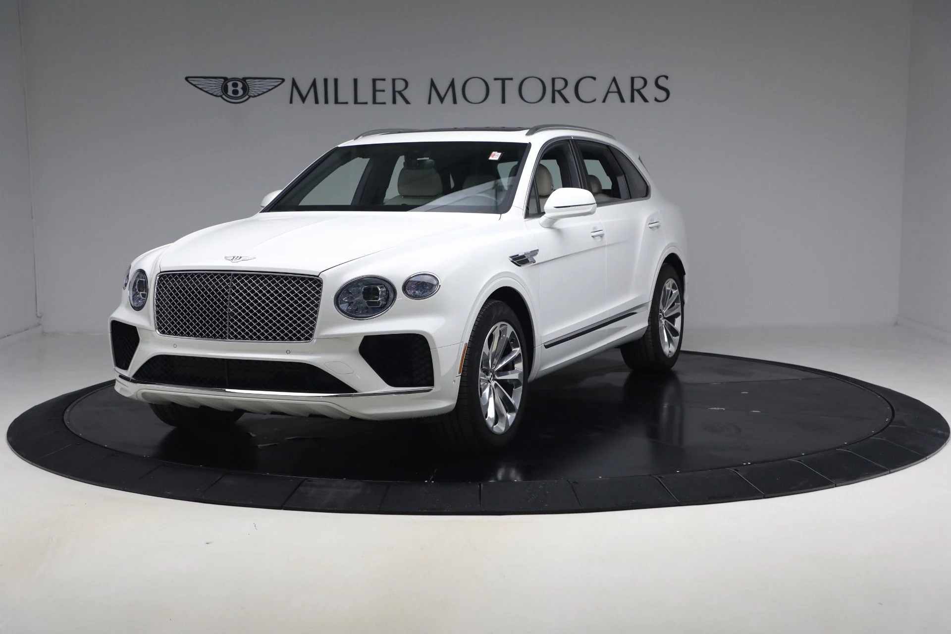 mph000_1907765633_Used_2023_Bentley_Bentayga_V8_1770421223_2aaf7f2591