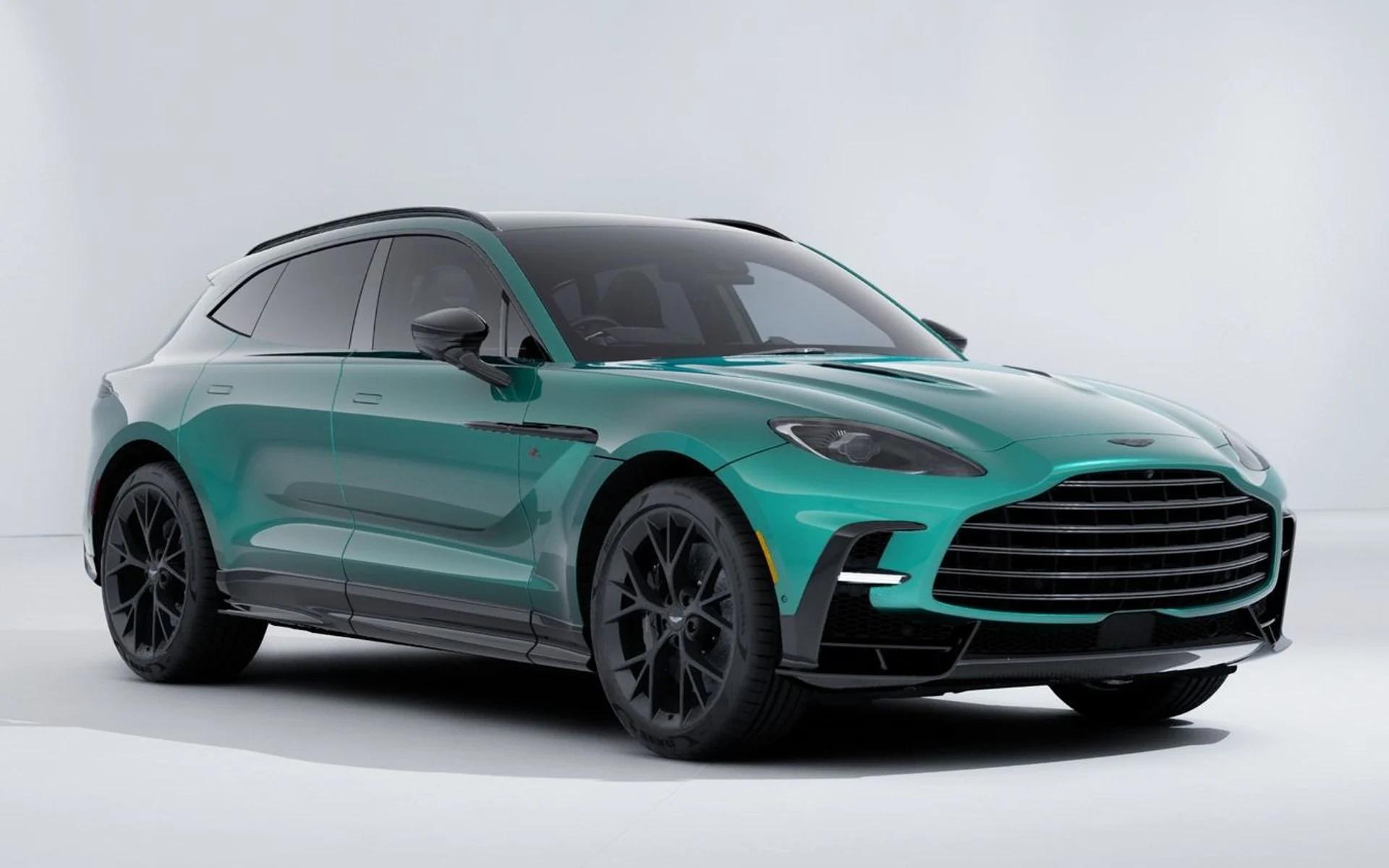 mph000_1909369048_New_2026_Aston_Martin_DBX_S_1764701192_86eee4f670