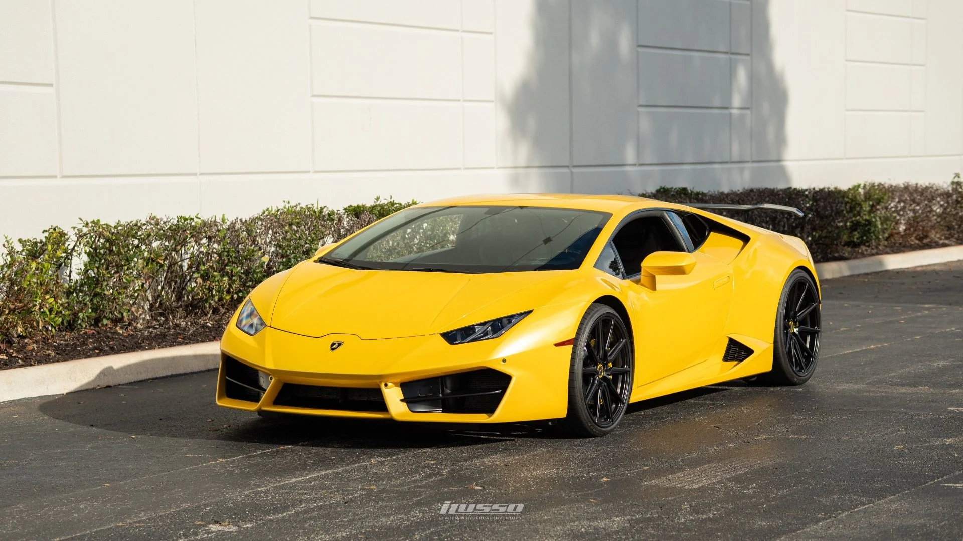 mph000_1910779467_Used_2017_Lamborghini_Huracan_LP_580_2_1750739019_17a5262f60