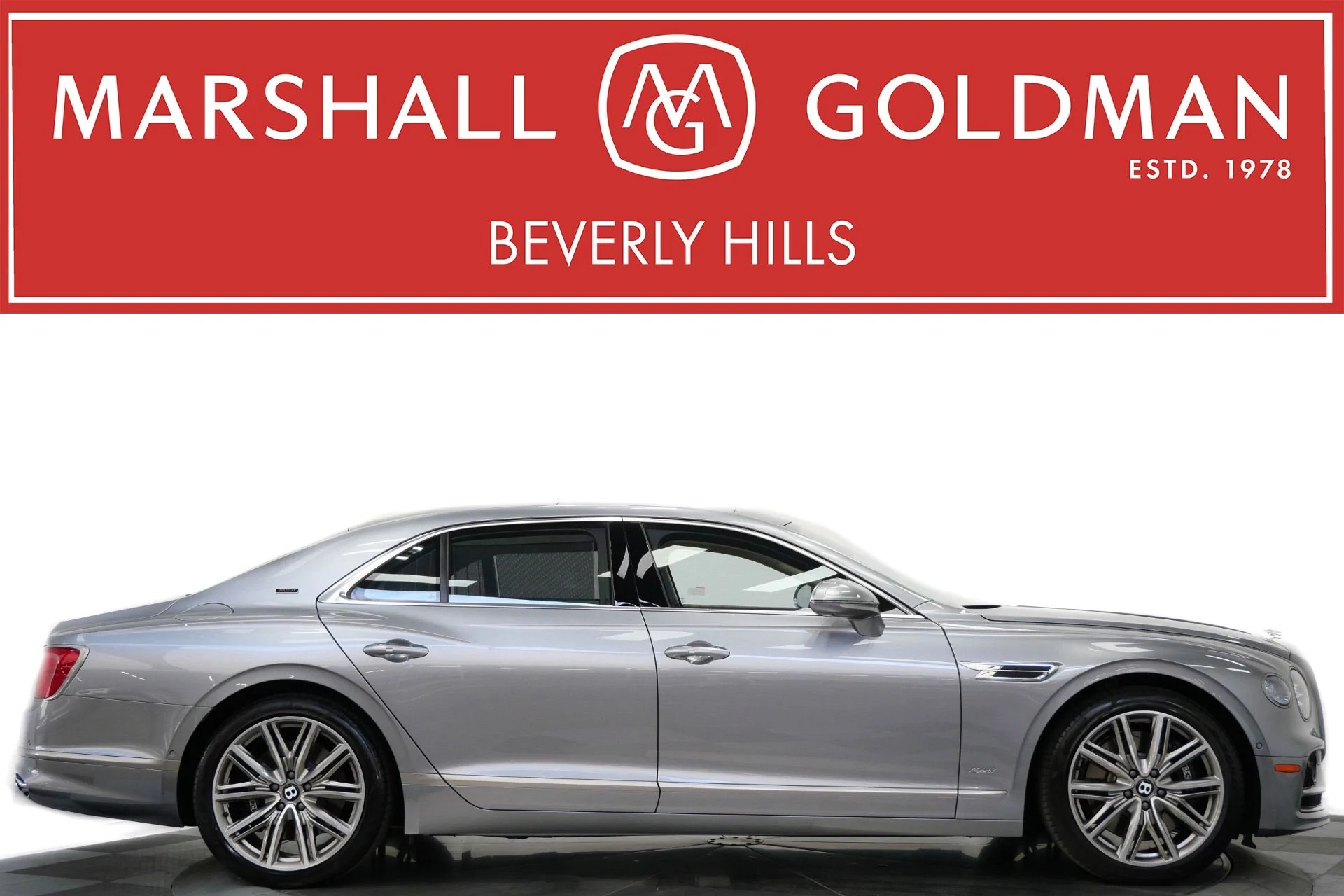 mph000_1910964920_Used_2022_Bentley_Flying_Spur_Hybrid_Odyssean_Edition_266_K_MSRP_Sustainable_Interior_Trim_1770409393_2fb192c417