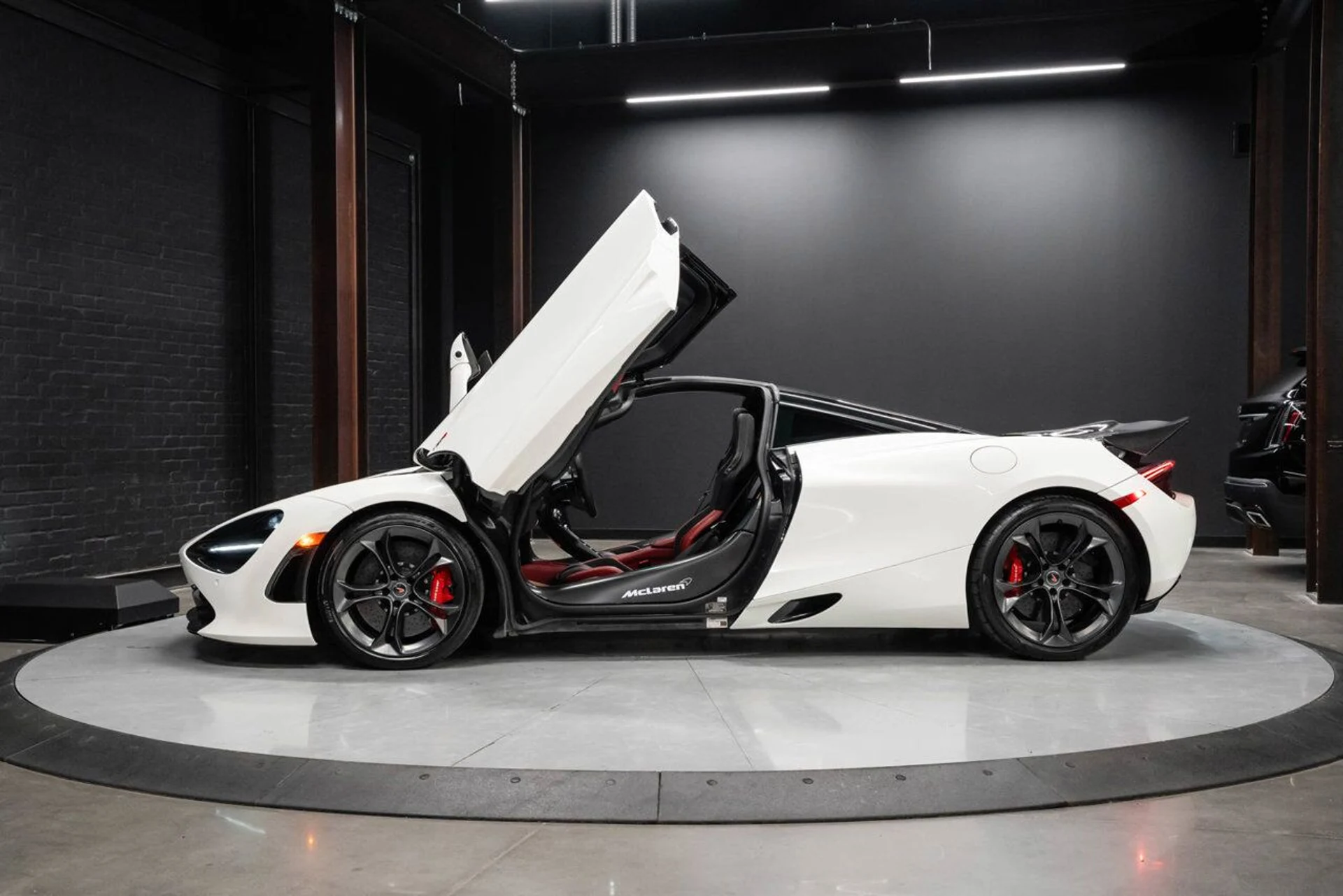 mph000_1948713342_mclaren_720s_2018_215947188f