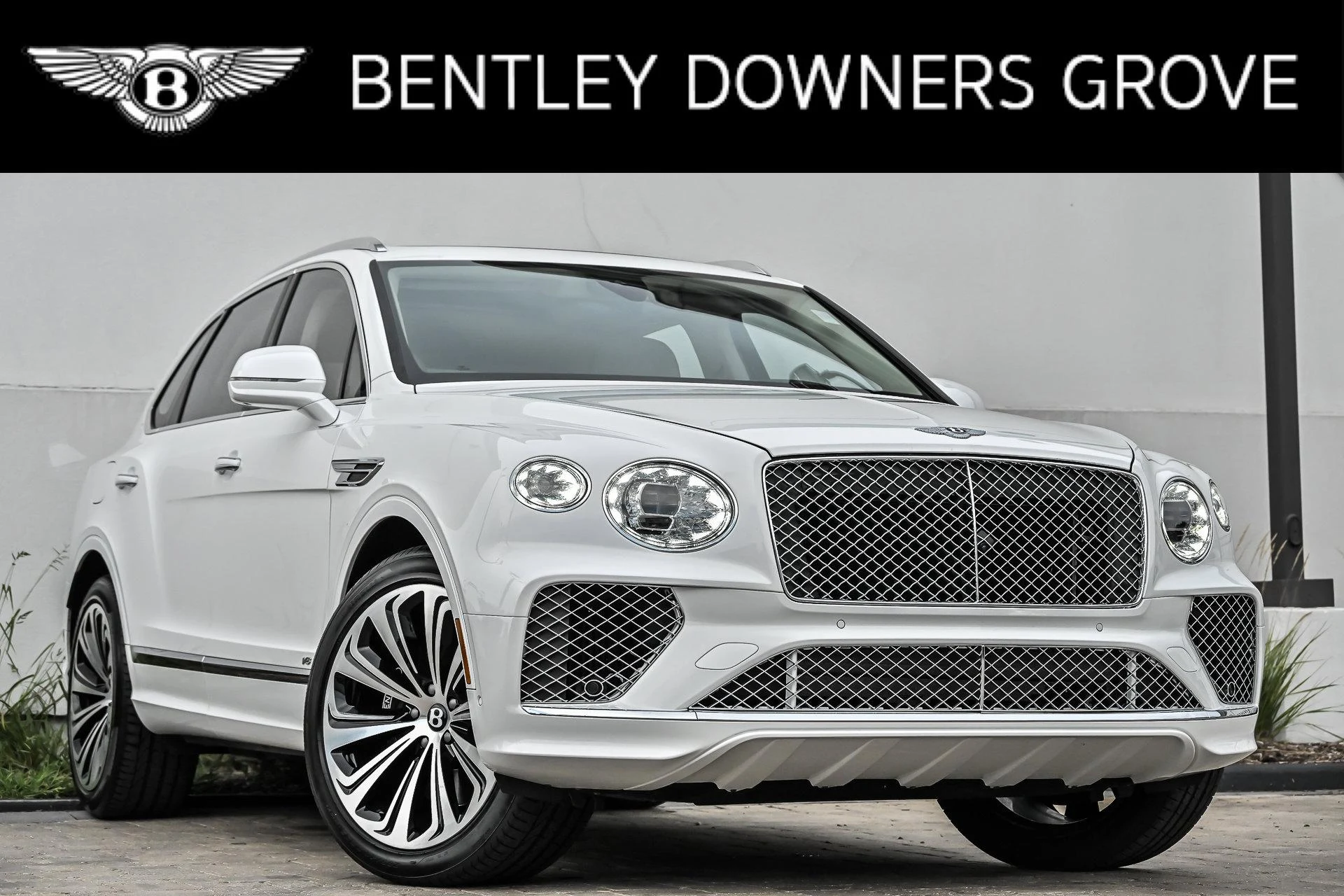 mph000_1957947232_Used_2022_Bentley_Bentayga_V8_Mulliner_Driving_Specification_1755763418_62797edf1e