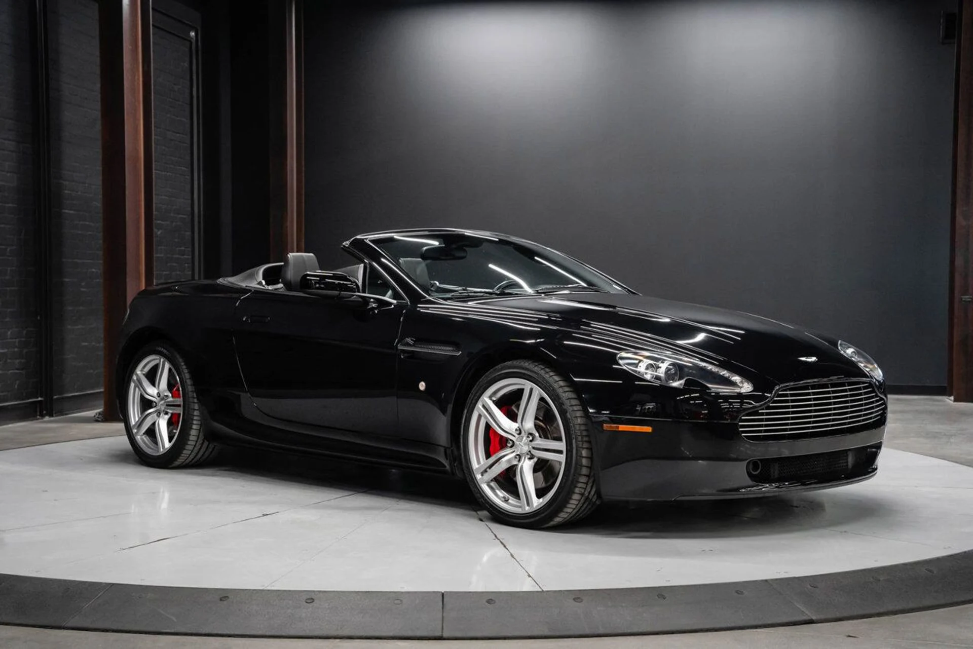 mph000_2007342035_aston_martin_vantage_2008_e49d71c2b6