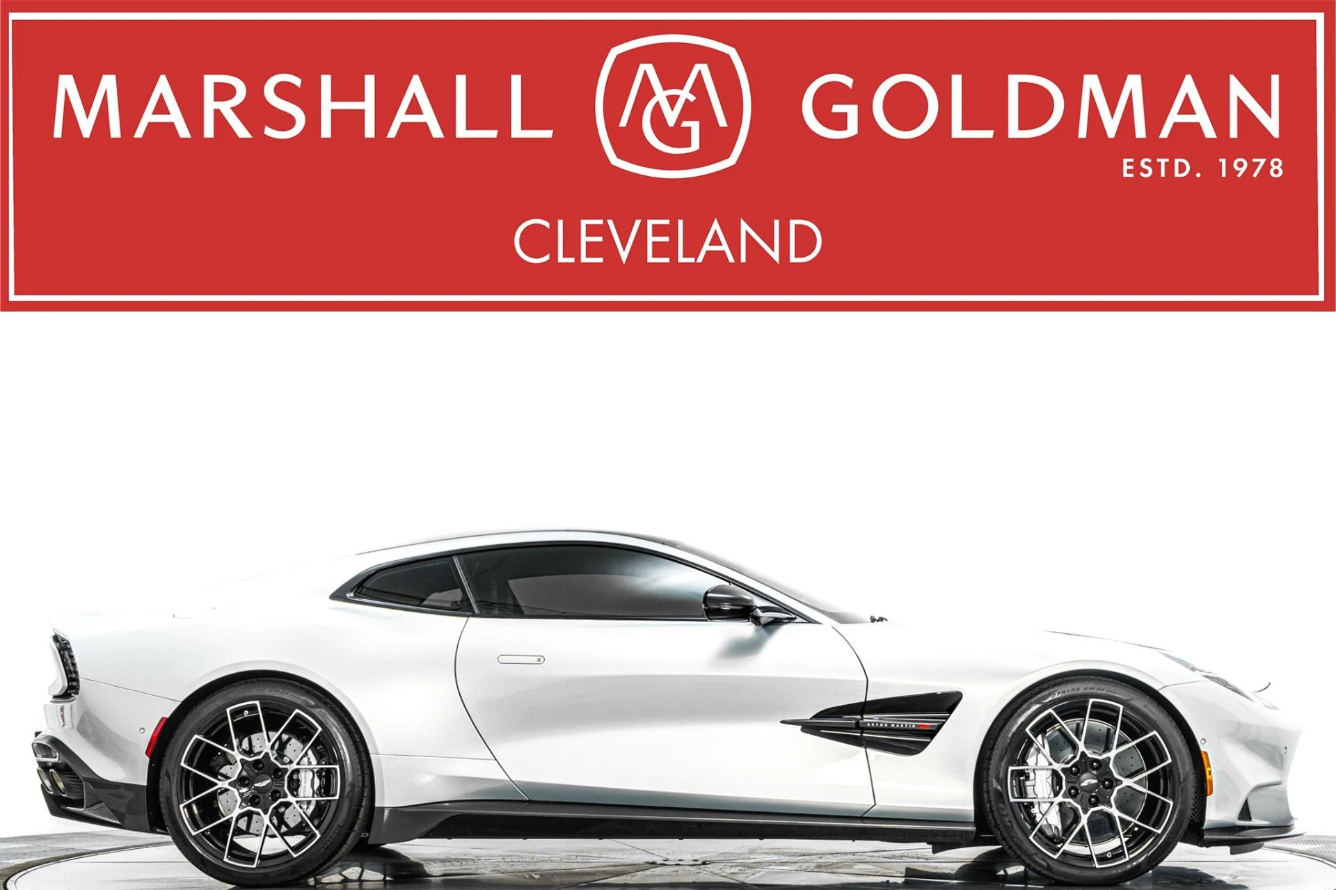 mph000_2020956501_Used_2025_Aston_Martin_Vanquish_Huge_542_K_MSRP_Low_Miles_Extensive_Carbon_Fiber_1786477789_9606f6cad2