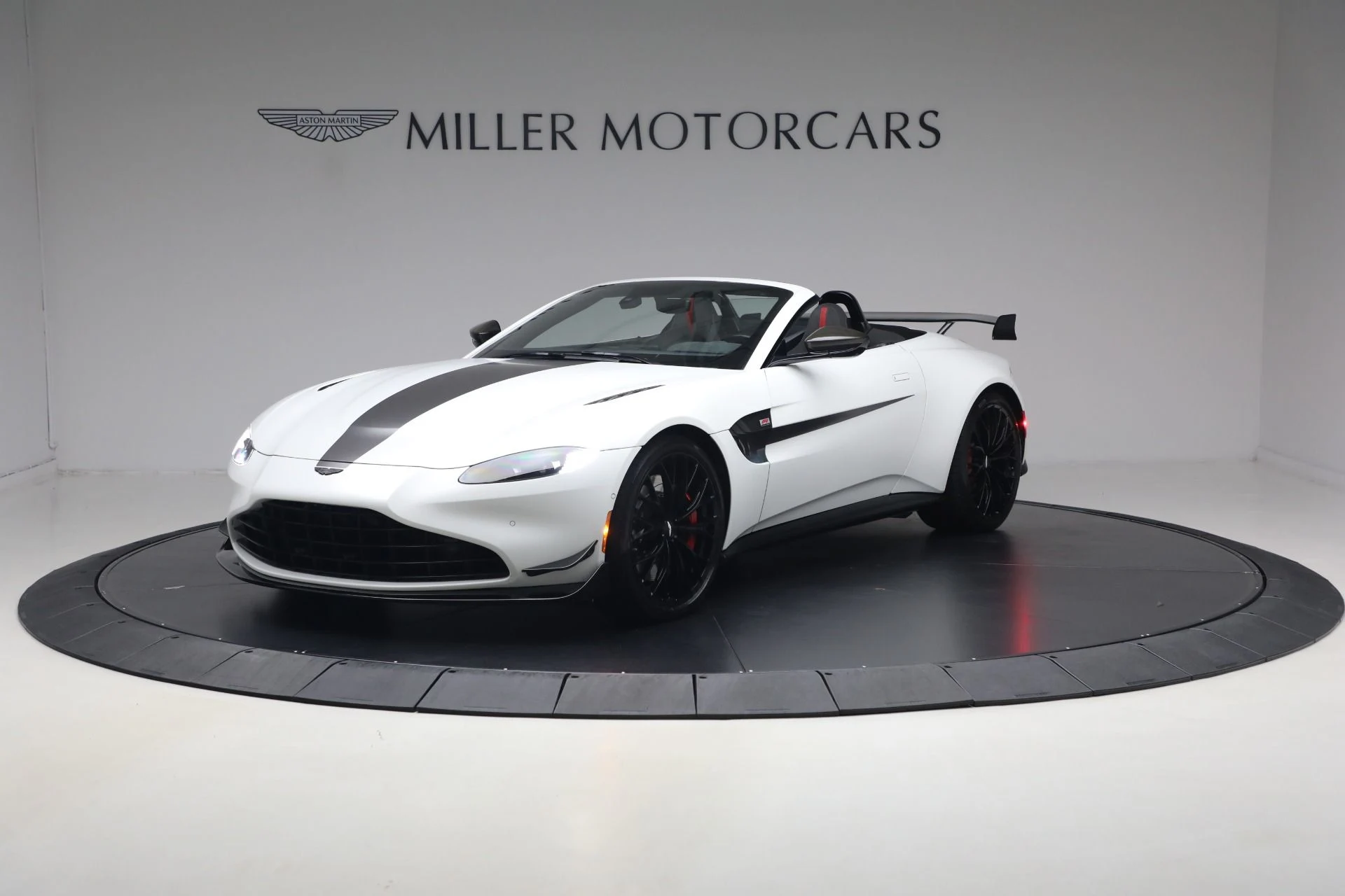 mph000_2020992442_Used_2023_Aston_Martin_Vantage_F1_Edition_1784727117_41cf6a08bc