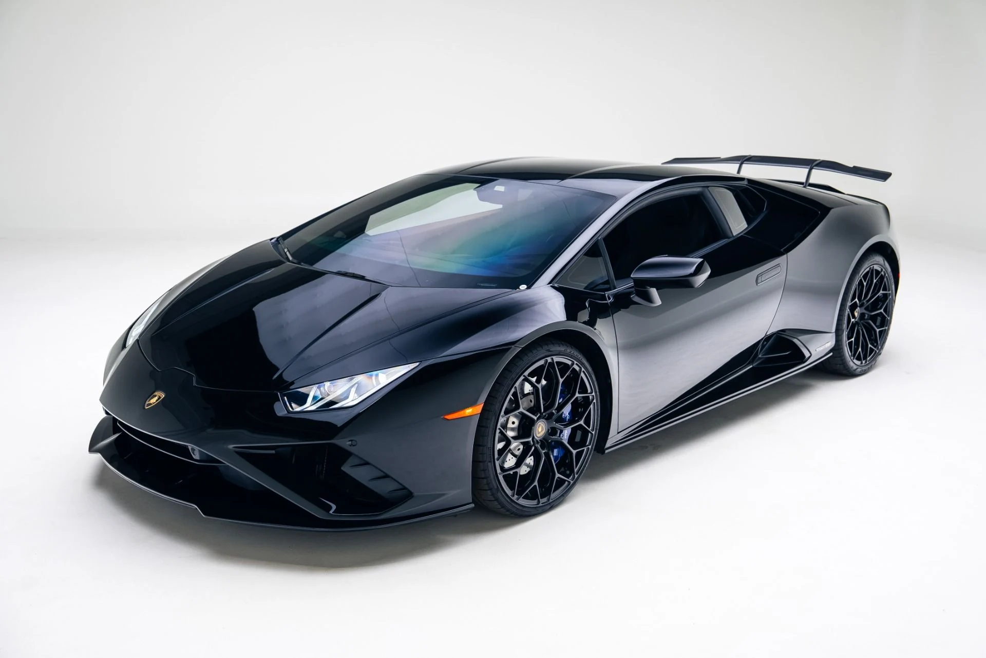 mph000_2066634546_Used_2021_Lamborghini_Huracan_EVO_1765497019_6d1e78a6c2