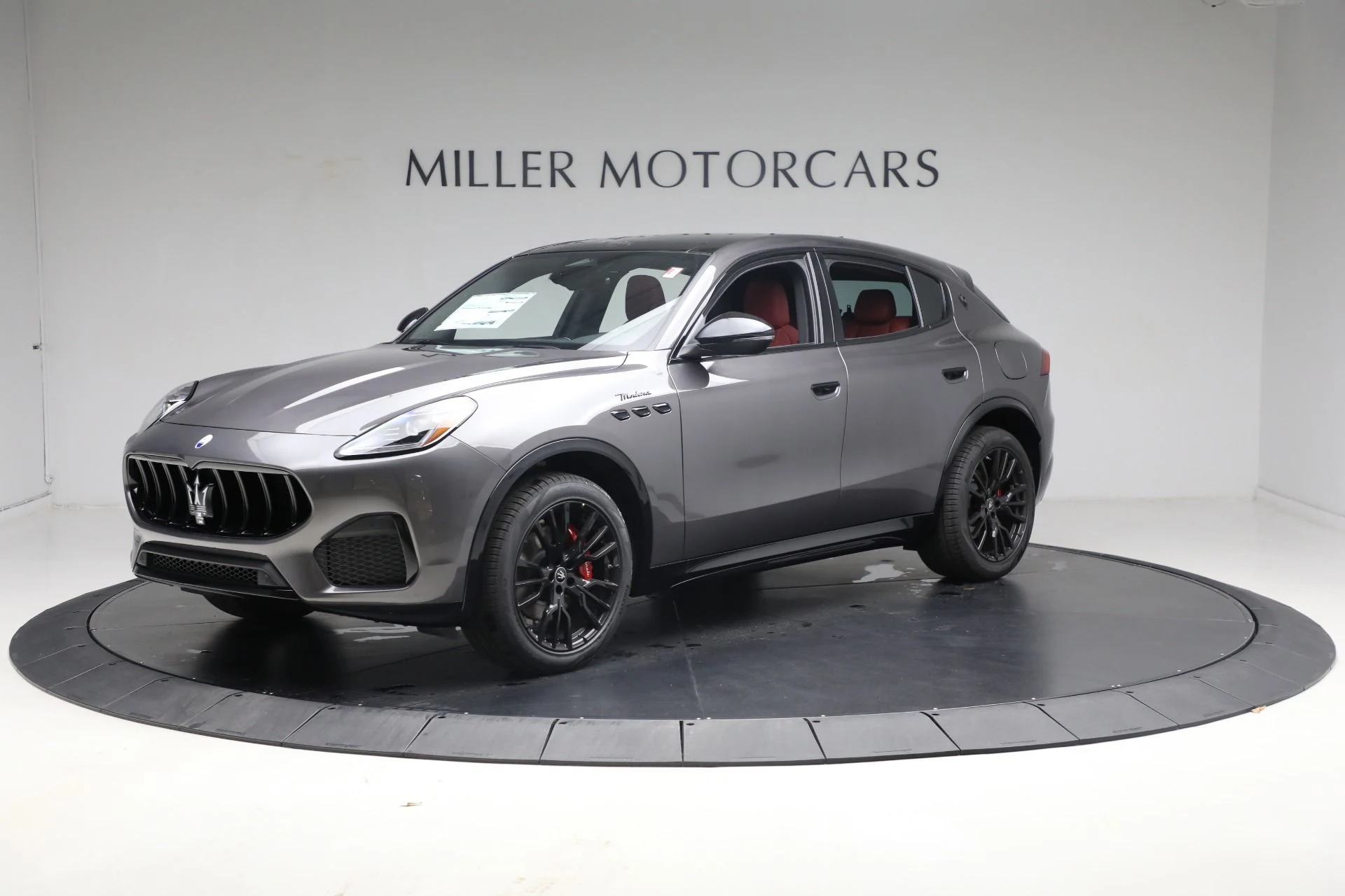 mph000_2069916597_New_2025_Maserati_Grecale_Modena_1738436727_dd3b1667f3