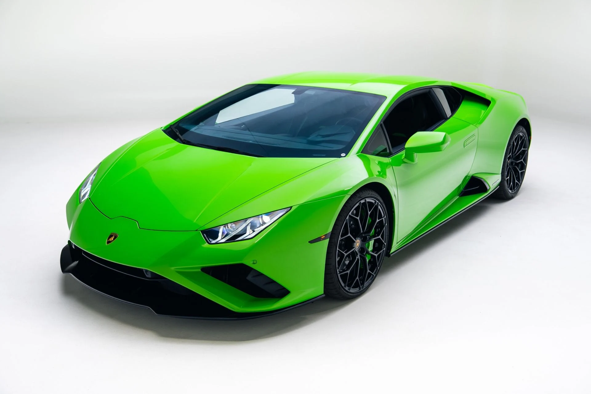 mph000_2072142076_Used_2023_Lamborghini_Huracan_EVO_1765472991_0cdd182af5