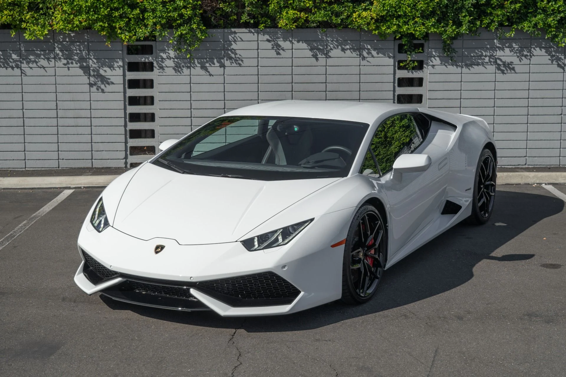 mph000_2073097380_Used_2015_Lamborghini_Huracan_LP_610_4_1761343879_cae8c94251