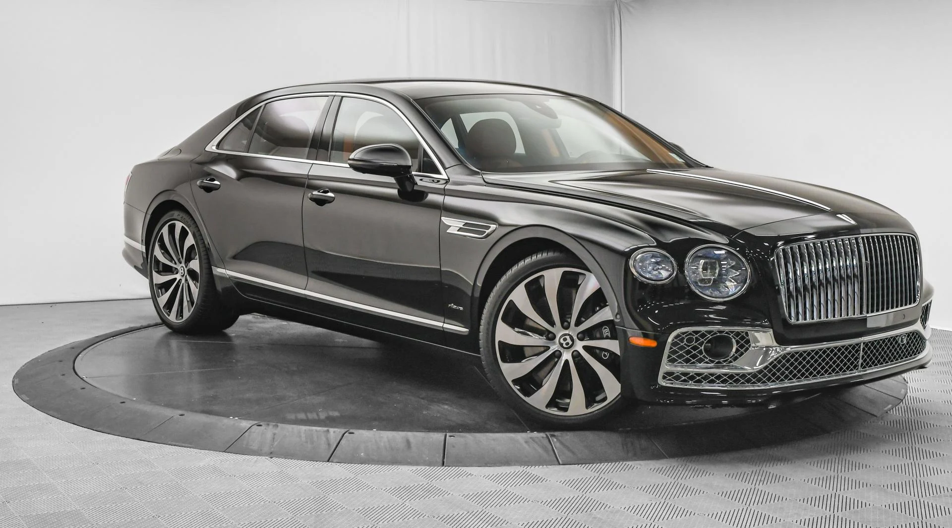 mph000_2073404845_Used_2023_Bentley_Flying_Spur_Azure_1755332831_a02c598743