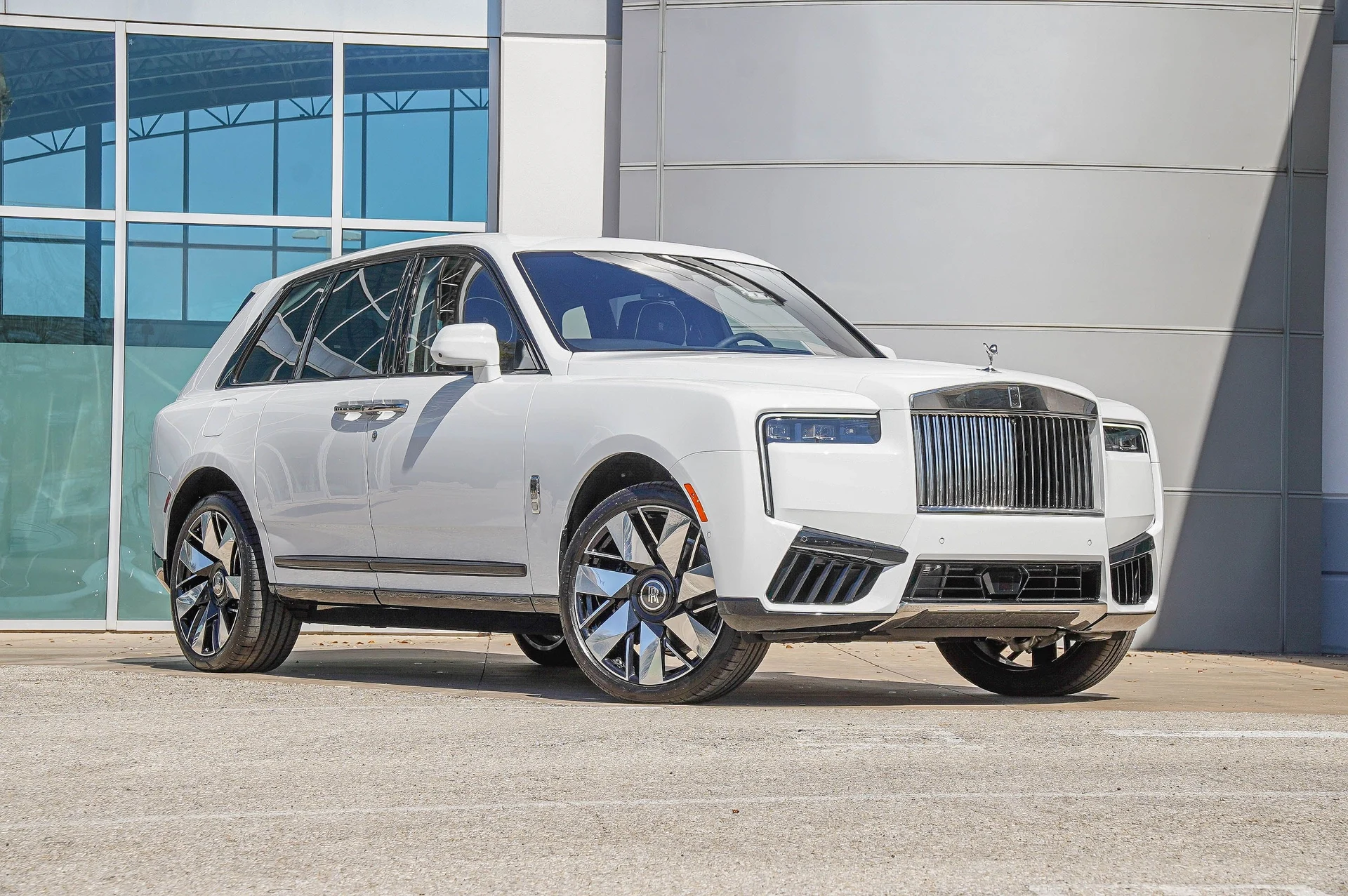 mph000_20813762_Hi_Tech_Luxury_Imports_LLC_SLA_13_HA_06_TU_234902_image_0_282db171ef