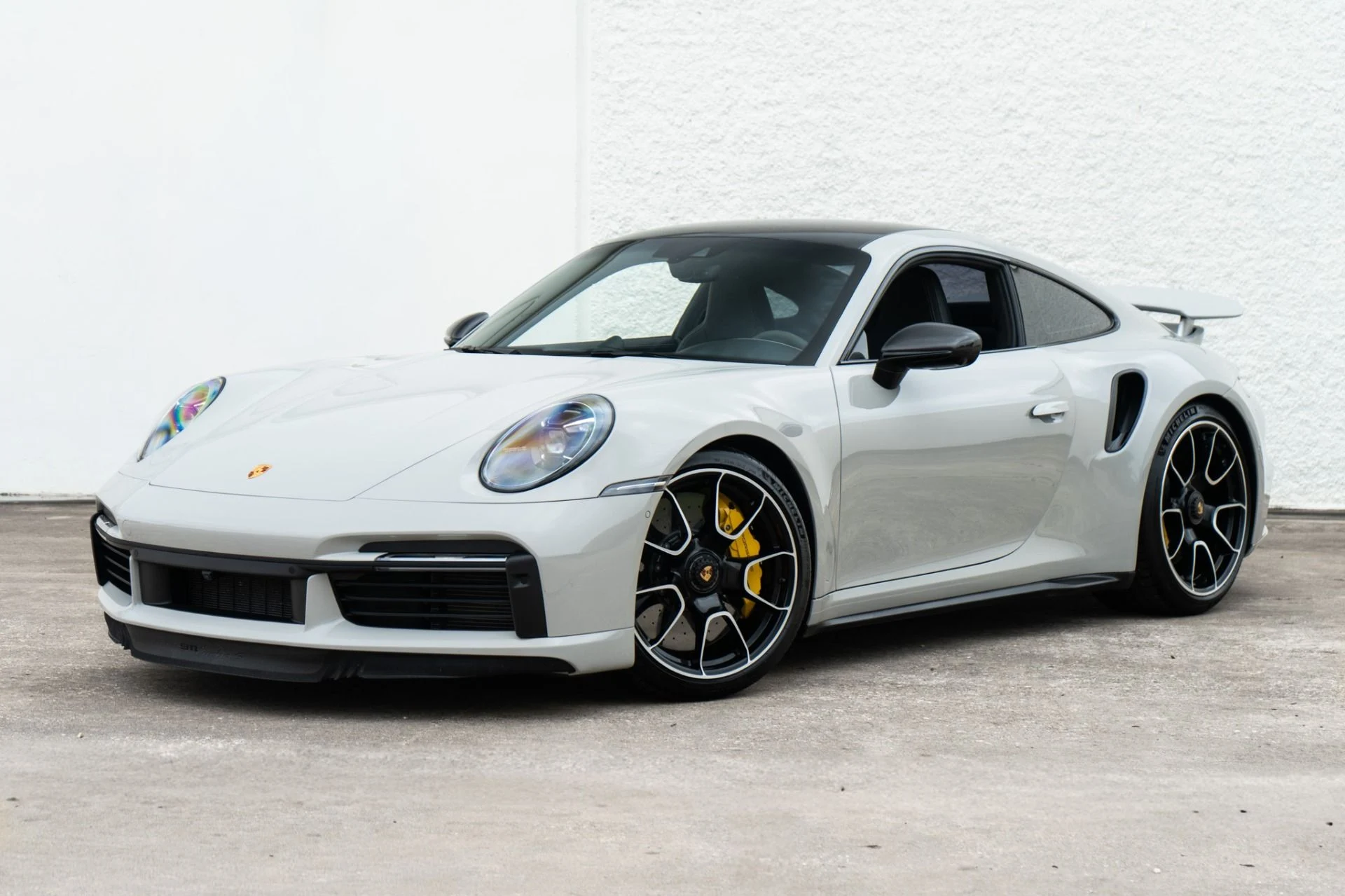 mph000_2099440218_Used_2023_Porsche_911_Turbo_S_1781888318_535c0c444c