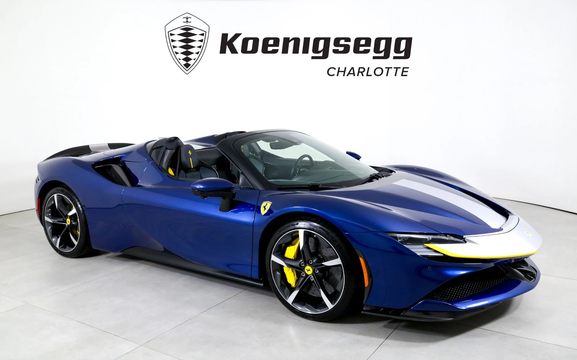 mph000_2116891933_Used_2022_Ferrari_SF_90_Spider_1775659953_a8399eea7b