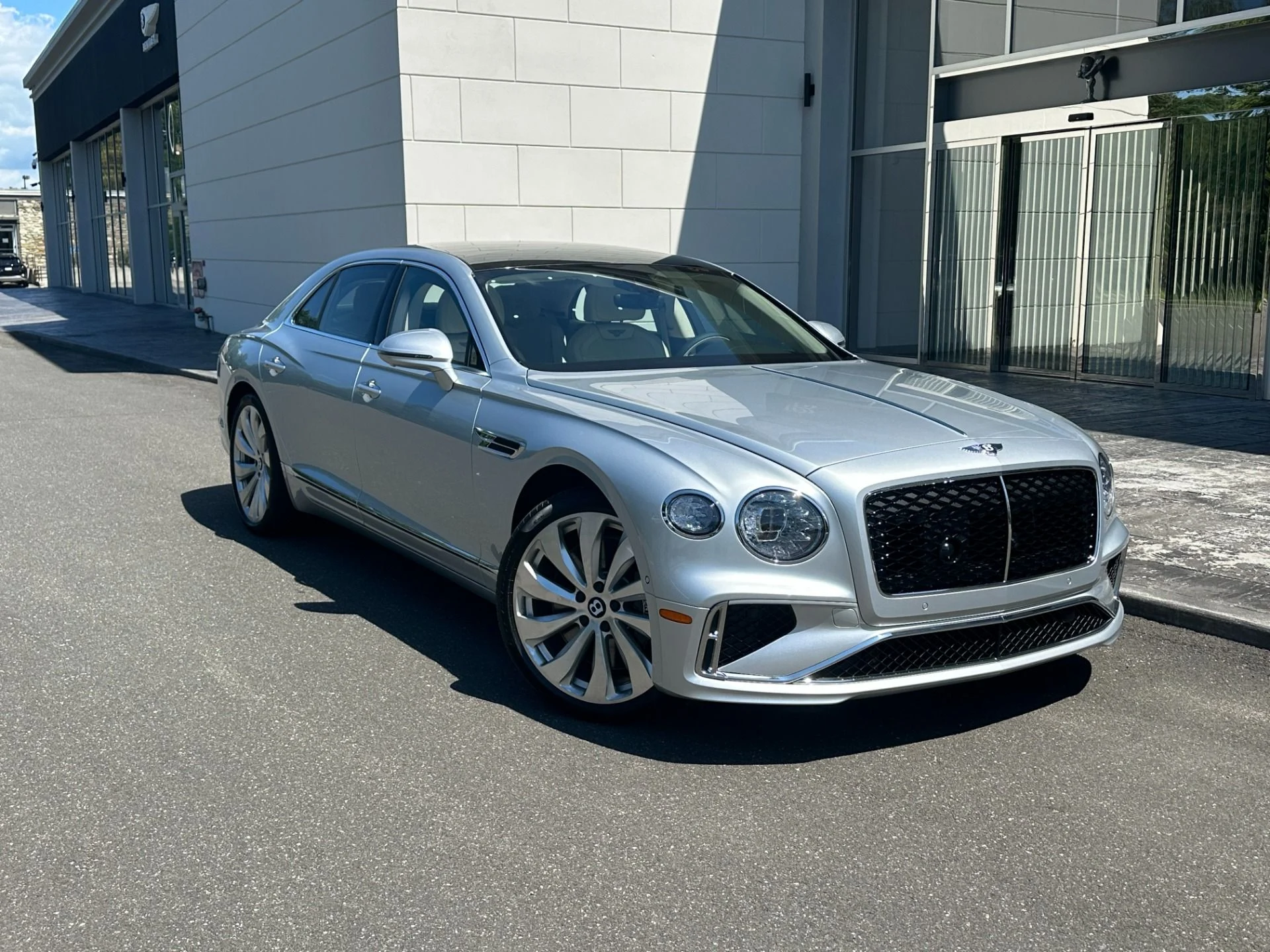 mph000_2130294069_Used_2026_Bentley_Flying_Spur_1784741860_08fddc8f17