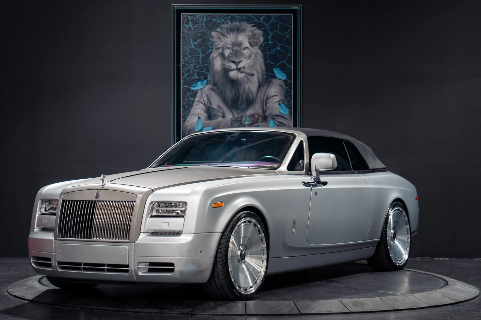 mph000_2131618580_Used_2014_Rolls_Royce_Phantom_Drophead_Coupe_1785564931_3d6fedb729