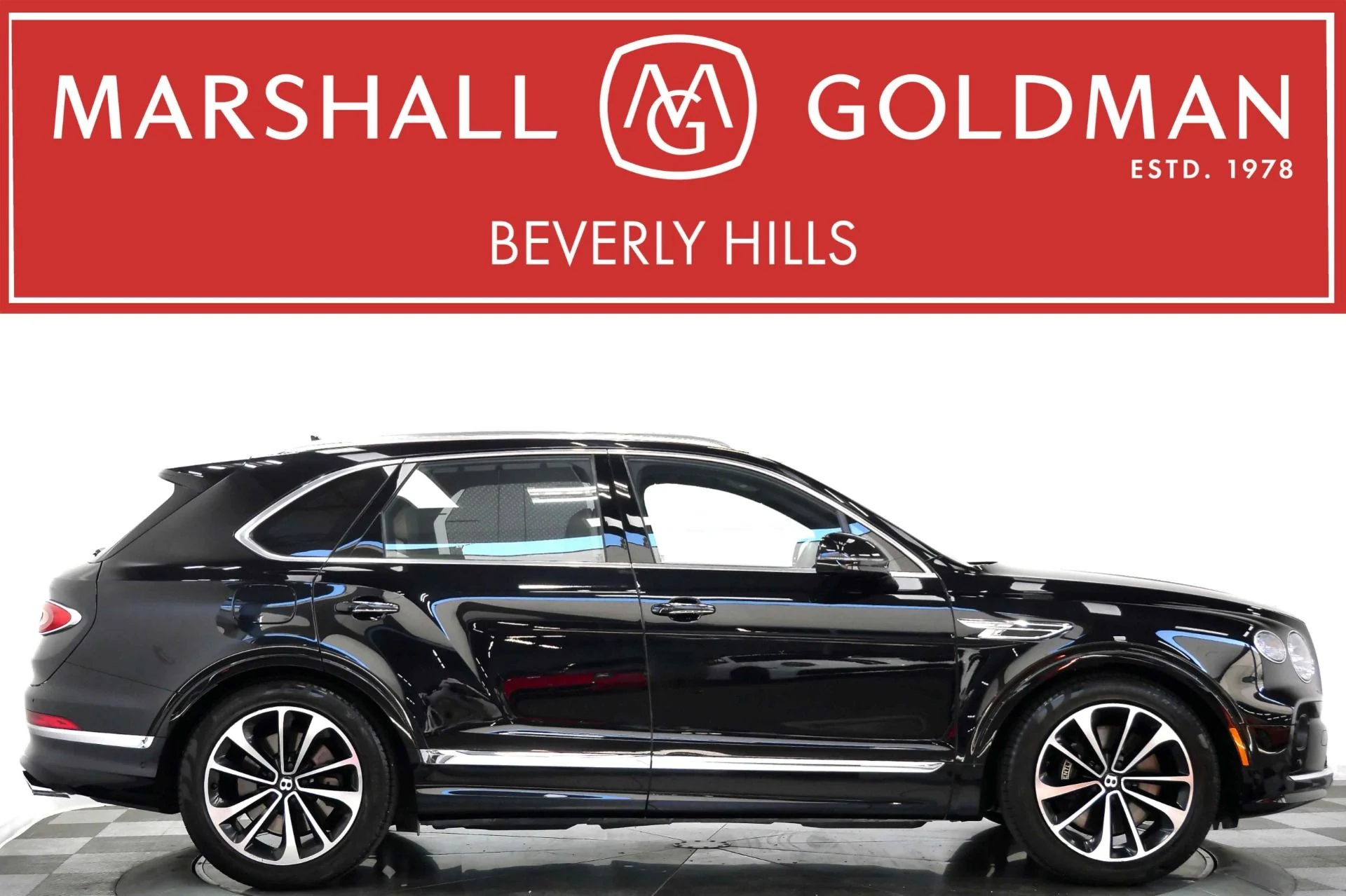 mph000_2134185188_Used_2023_Bentley_Bentayga_V8_Touring_Specification_Front_Seat_Comfort_Specification_1783533314_e2e8631f91