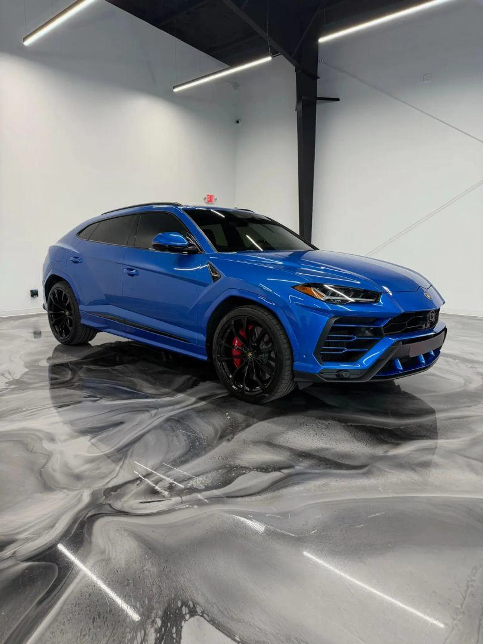 mph000_2137837844_Used_2019_Lamborghini_Urus_Sport_Utility_4_D_1784105674_1840d22d19