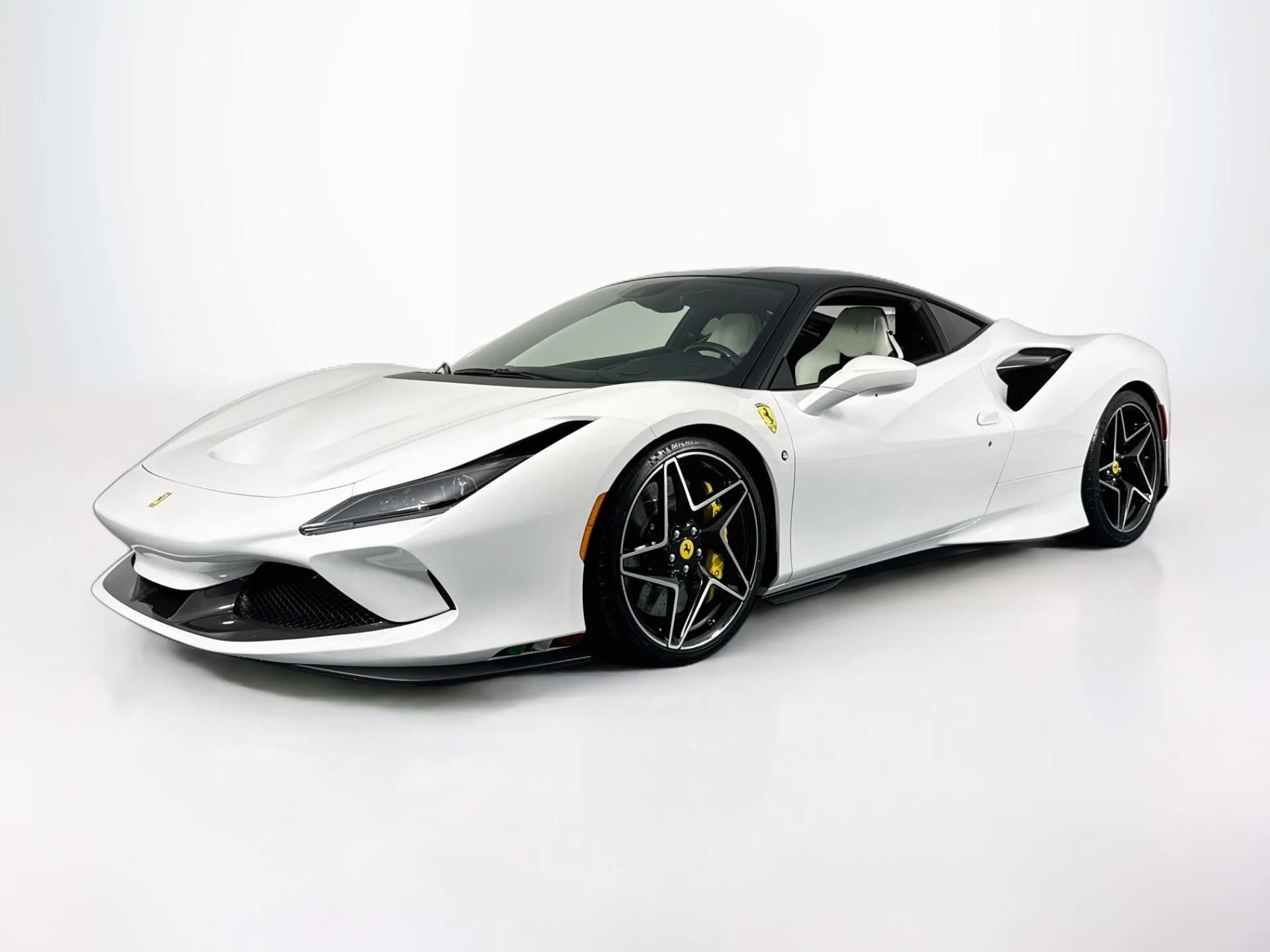 mph000_2138185419_Used_2020_Ferrari_F8_Tributo_1791224647_11a3b0f78c