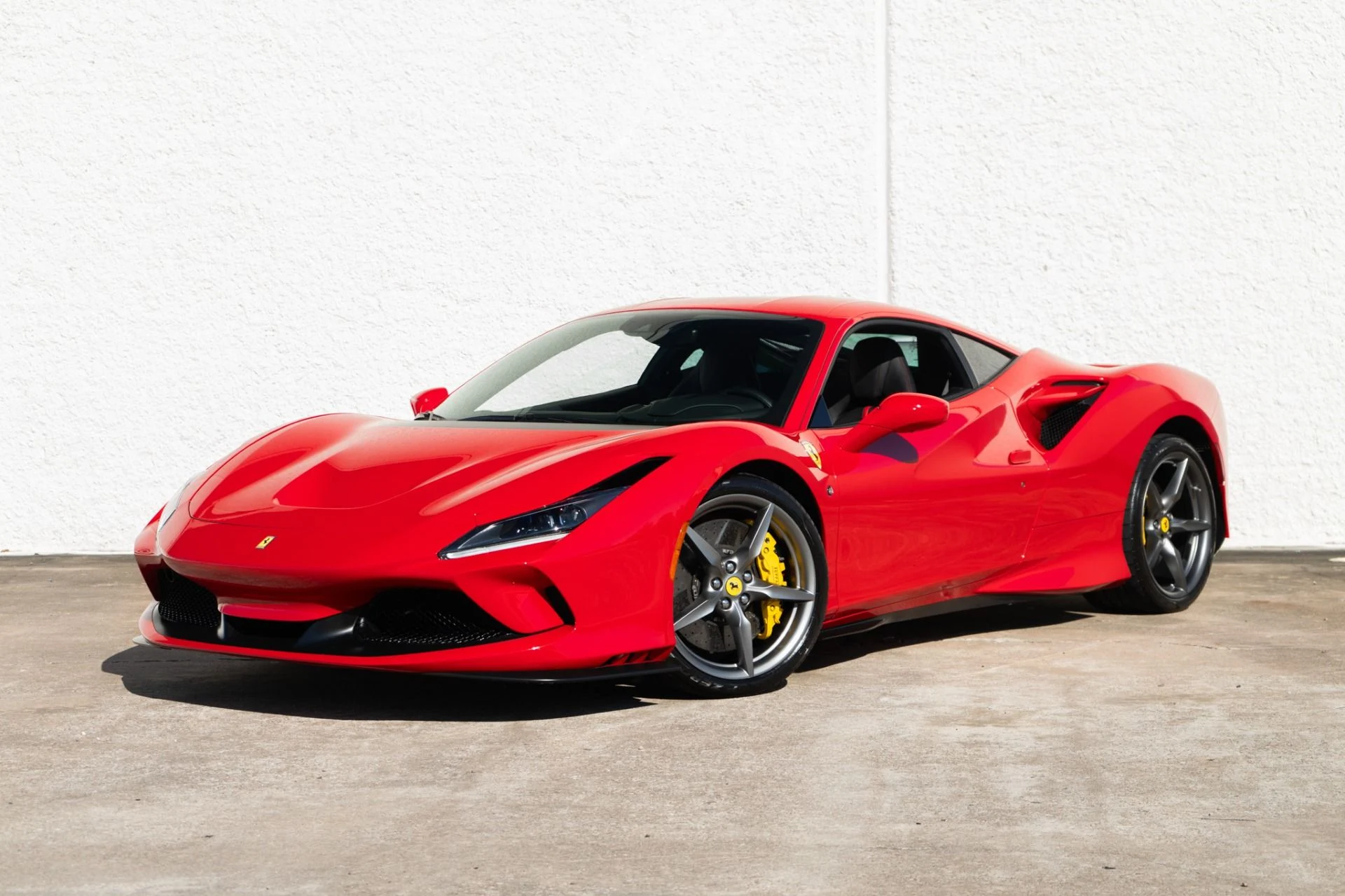 mph000_2156834226_Used_2022_Ferrari_F8_Tributo_1773444100_81ea519dcd