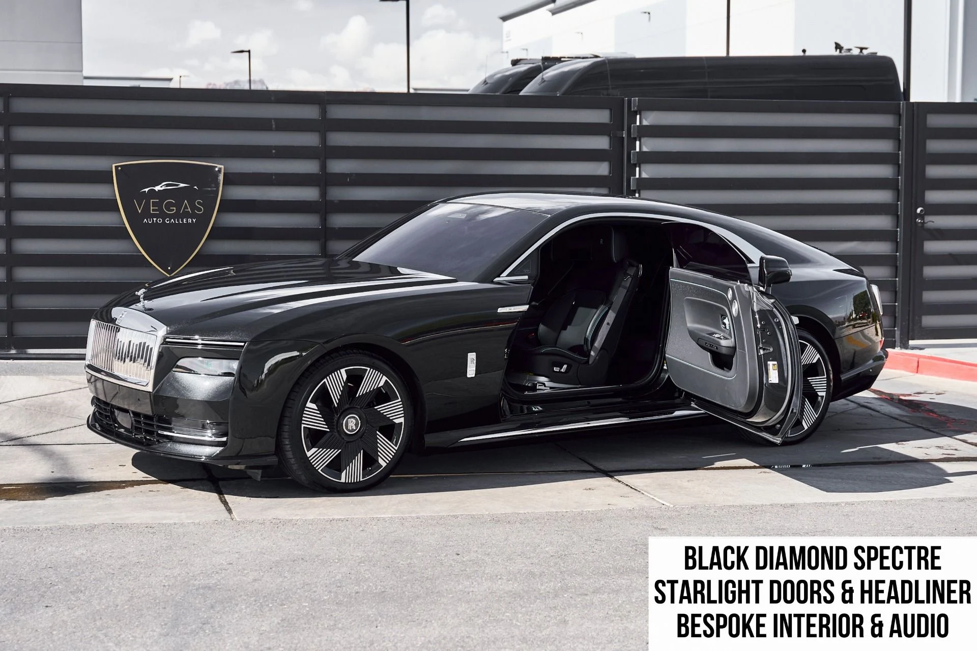 mph000_2159523163_Used_2025_Rolls_Royce_Spectre_Base_1771642425_a20c273af8