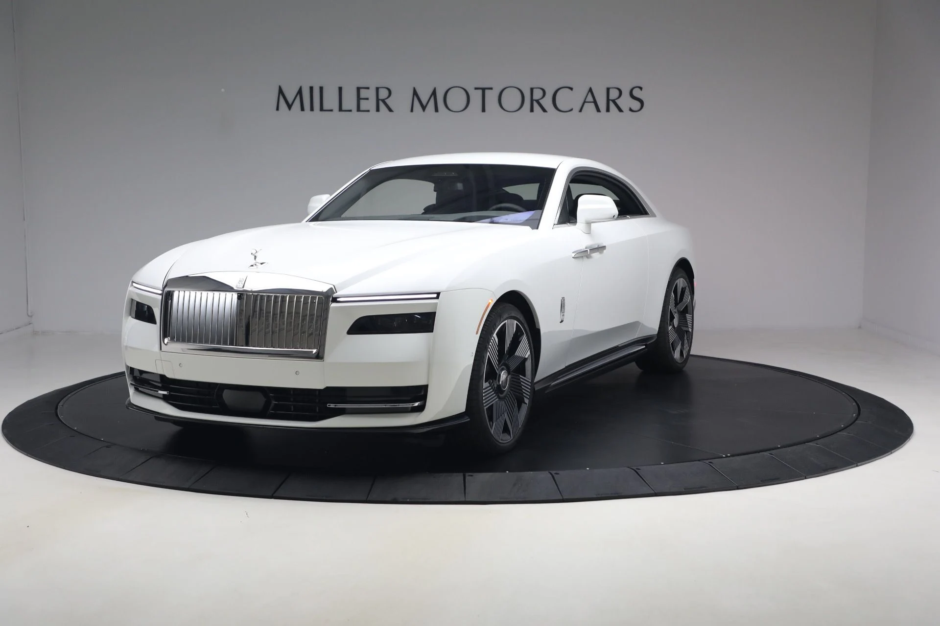 mph000_2192528178_Used_2026_Rolls_Royce_Spectre_f8b1dc30ab