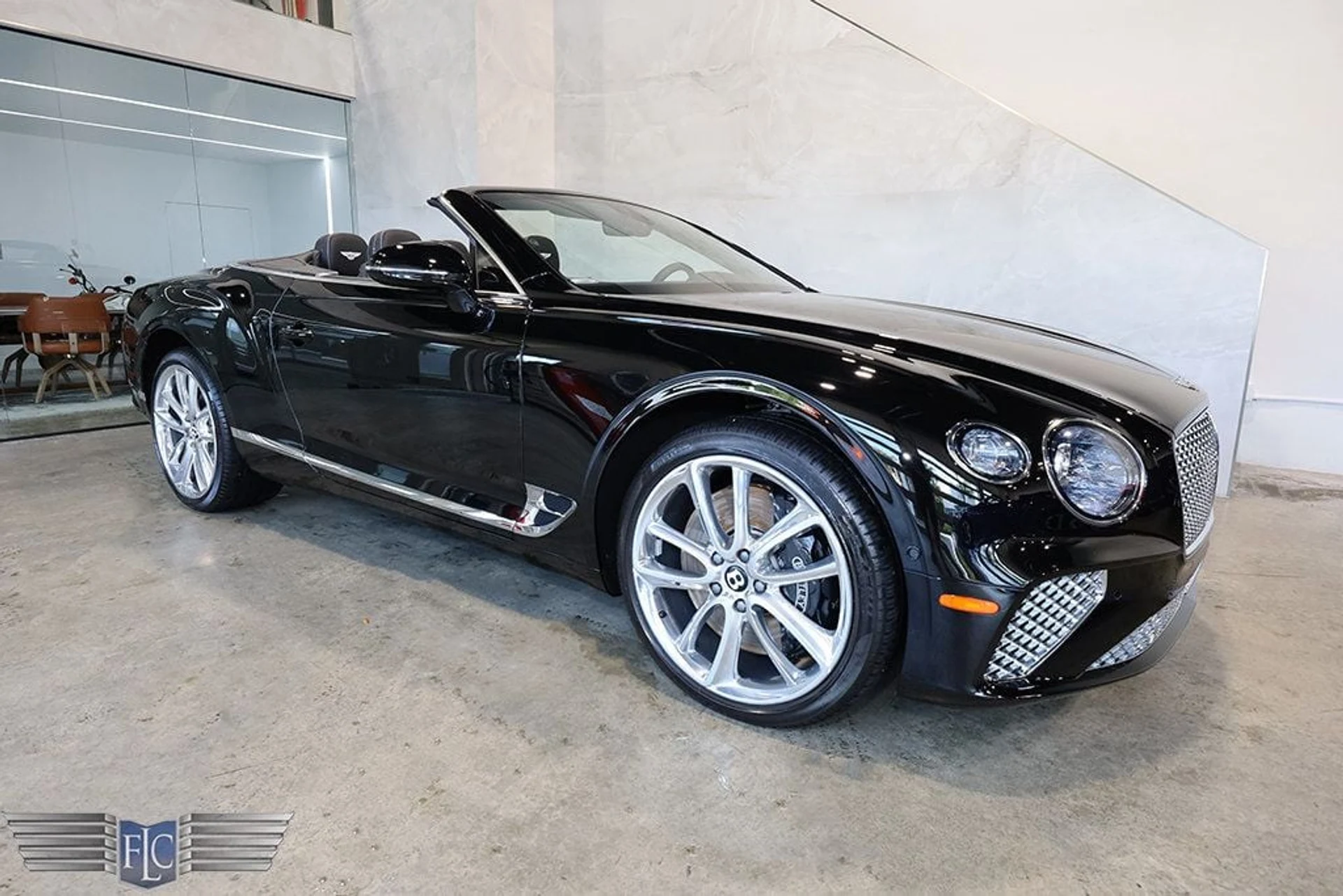 mph000_2200602893_used_2022_bentley_continental_gtcv8mullinerconvertible_9689_22970433_1_1024_0ca8719c0a