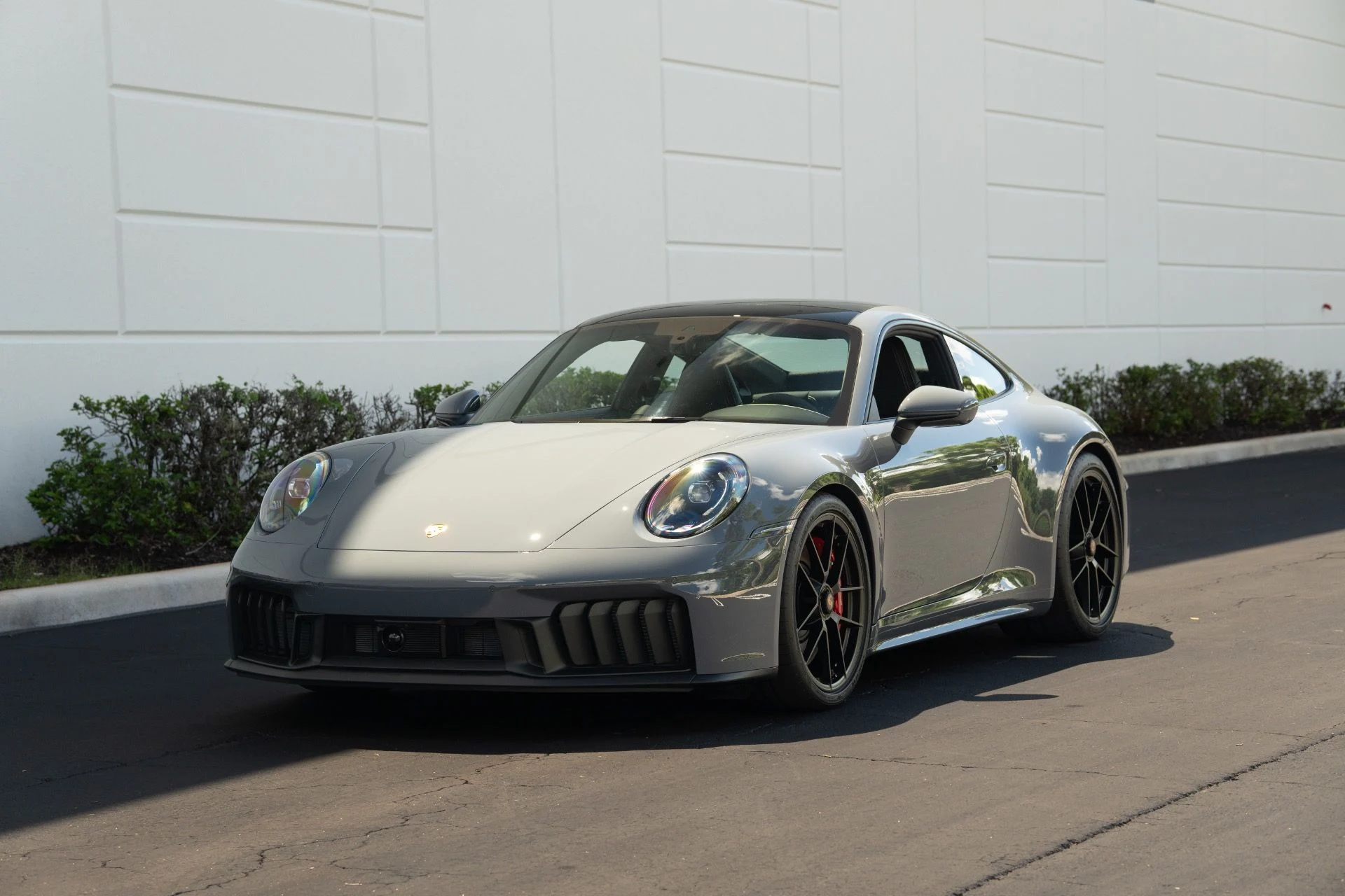 mph000_2213909329_Used_2025_Porsche_911_Carrera_4_GTS_1758912978_a918dbb73b