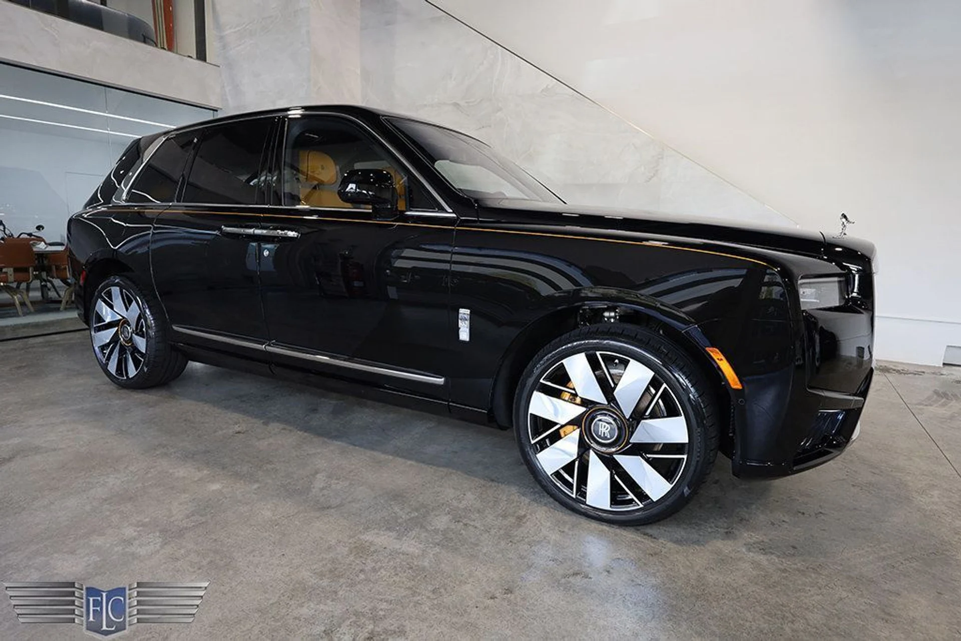 mph000_224049027_used_2025_rolls_royce_cullinan_sportutility_9689_22896189_1_1024_6b00c12a18