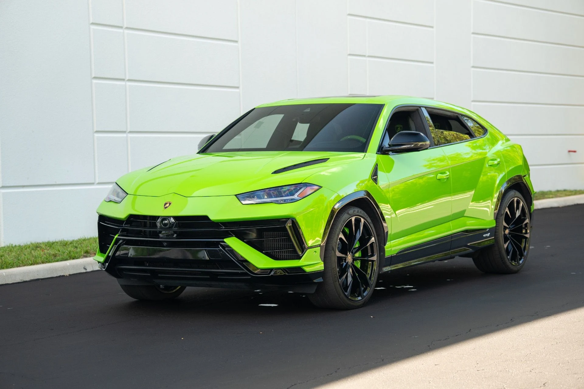mph000_224264233_Used_2023_Lamborghini_Urus_S_1755804892_3ff191fe2d