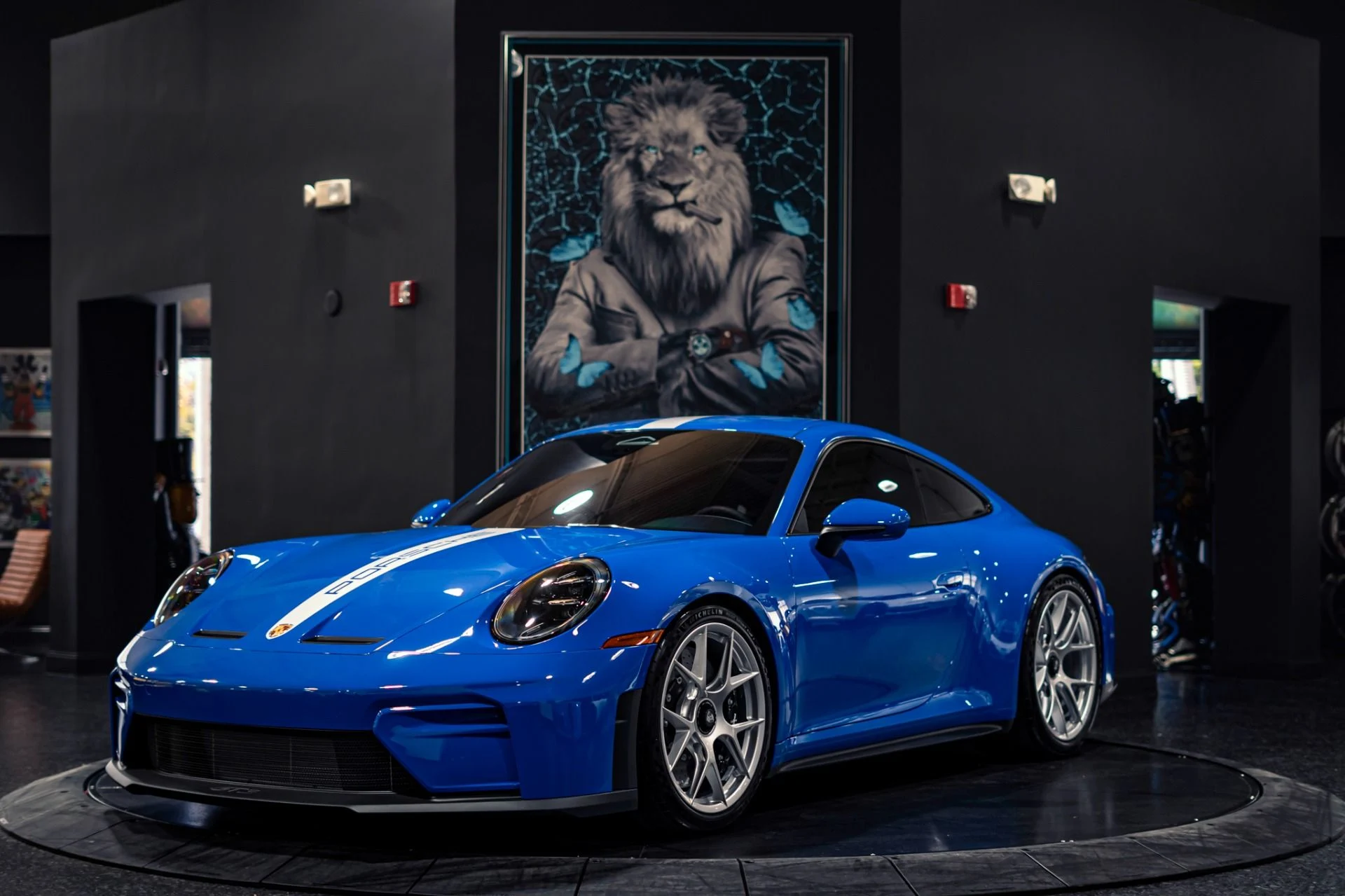 mph000_2243939480_Used_2026_Porsche_911_GT_3_Touring_Lugano_Blue_Lightweight_Package_1777315292_72ae4b041c