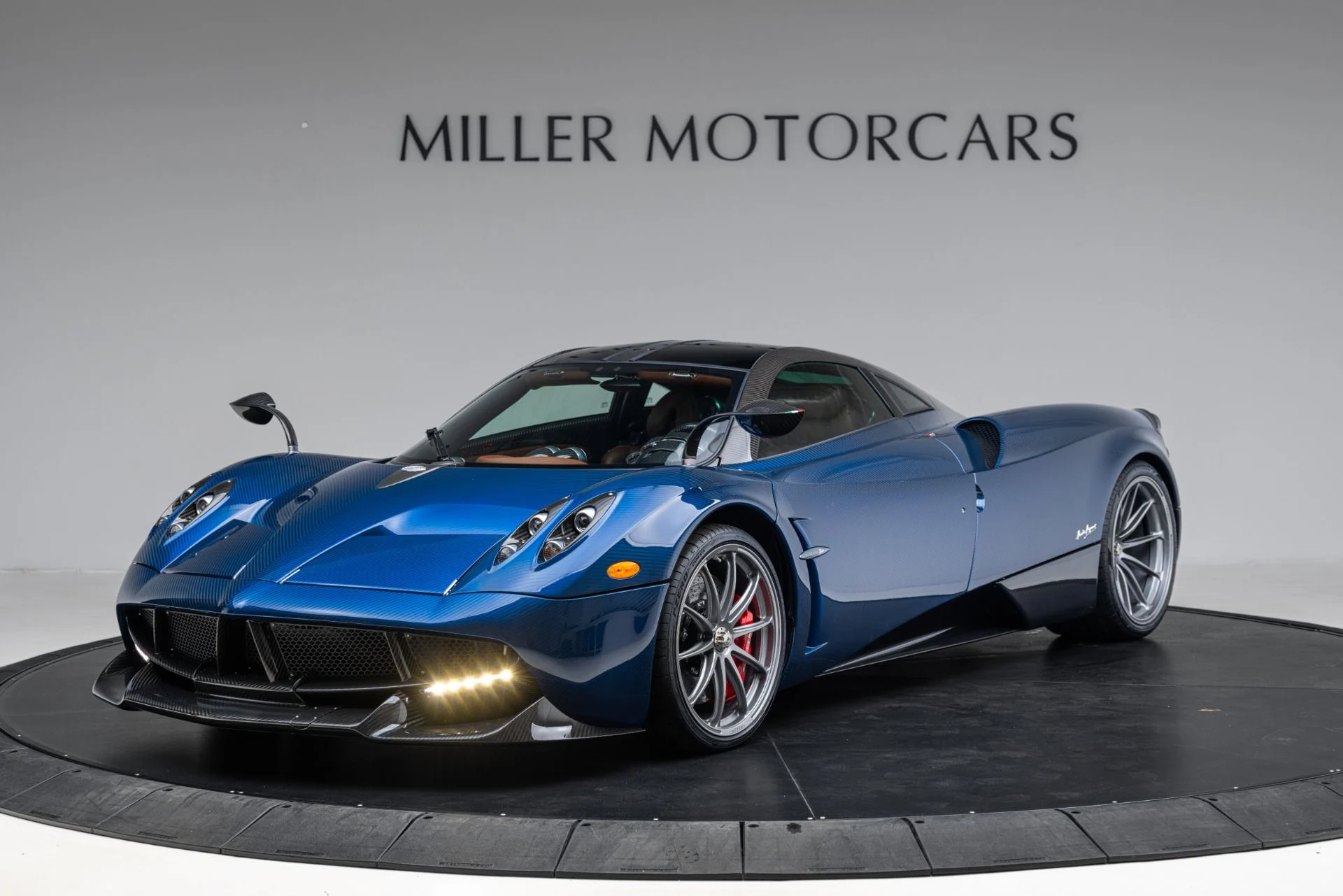 mph000_2244562624_Used_2014_Pagani_Huayra_Tempesta_f875187759
