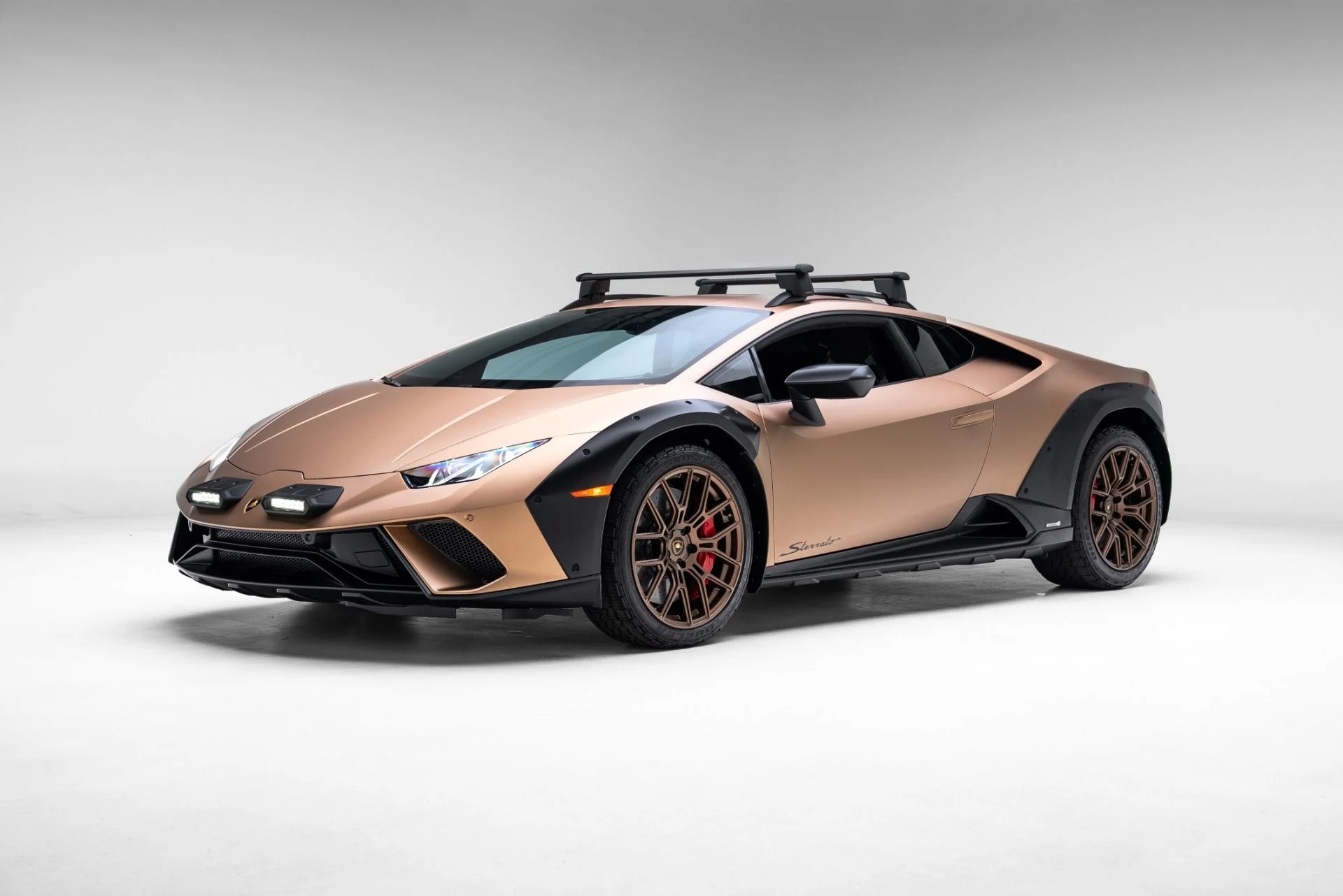 mph000_2249962322_Used_2024_Lamborghini_Huracan_Sterrato_1774458795_82fea50dd1