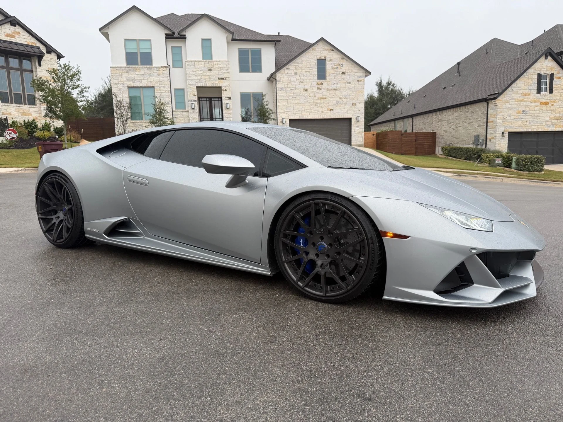 mph000_2250829814_Used_2020_Lamborghini_Huracan_EVO_1793287257_b3f2af8e6d