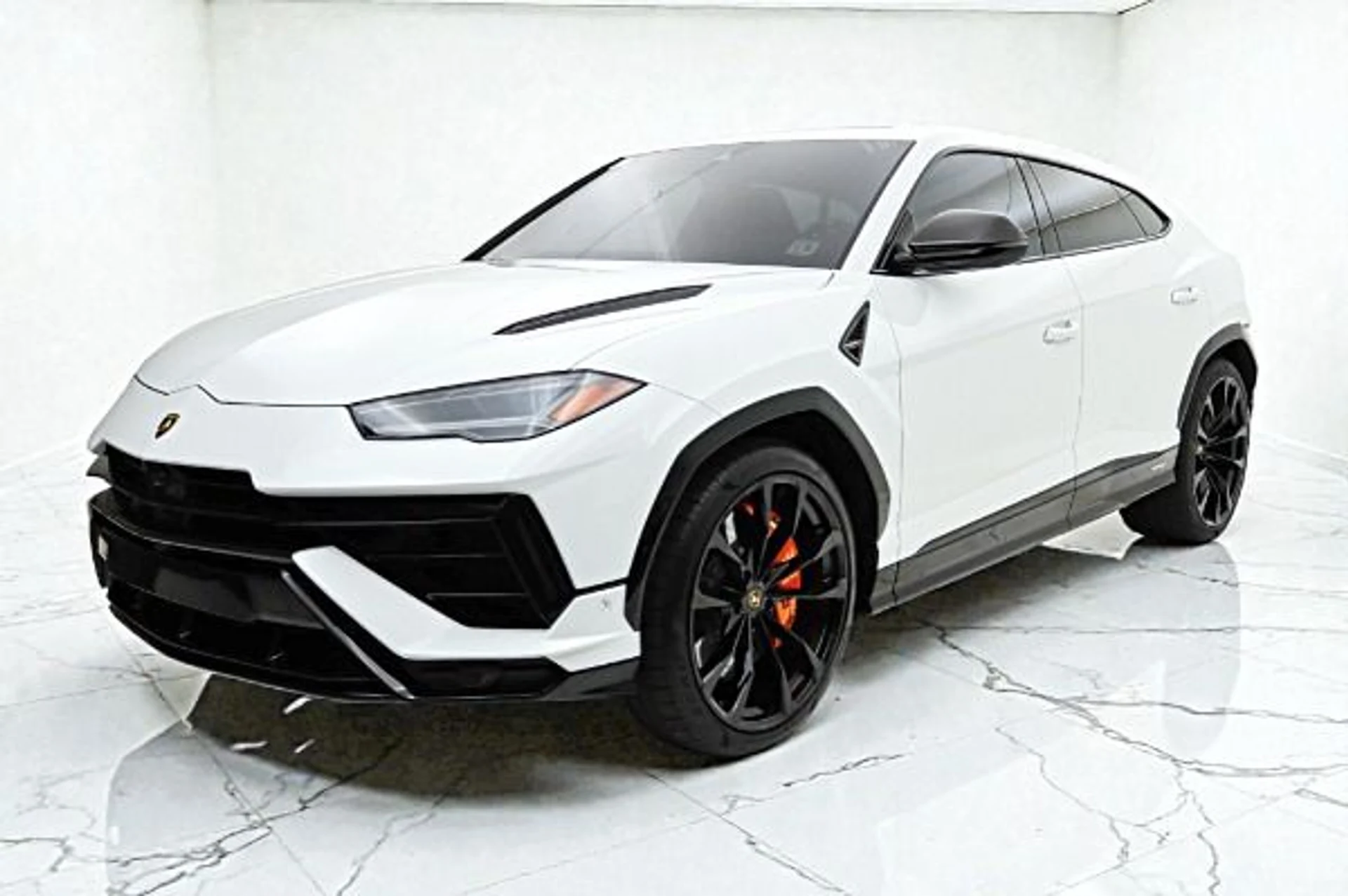 mph000_2259070018_Used_2024_Lamborghini_Urus_S_86b3a86dc9