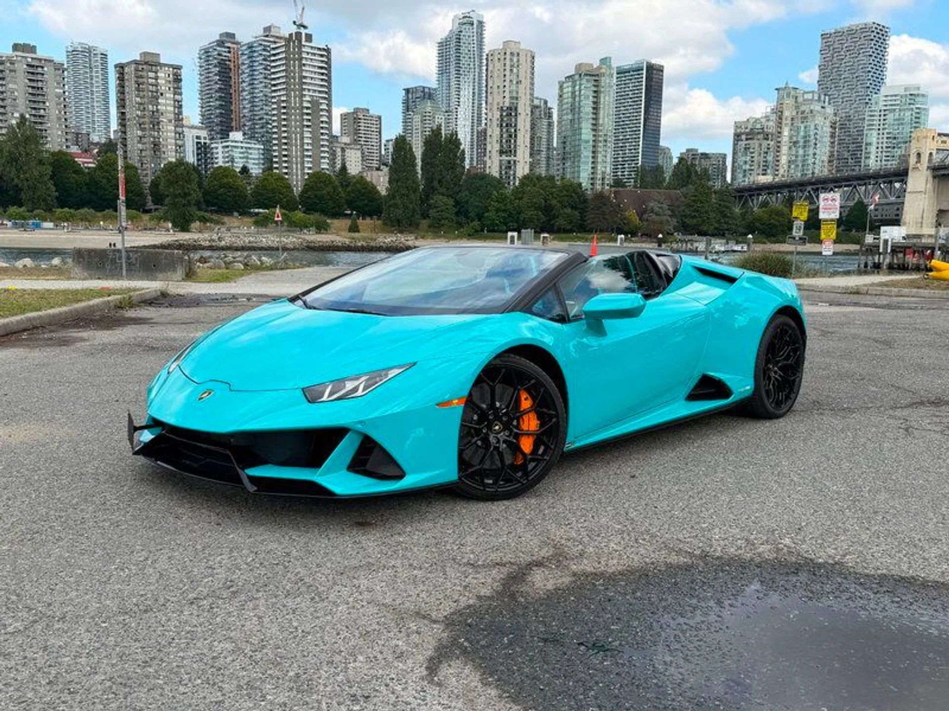 mph000_2261050229_38812423_05478_2024_lamborghini_huracan_001_77b4d6b21c