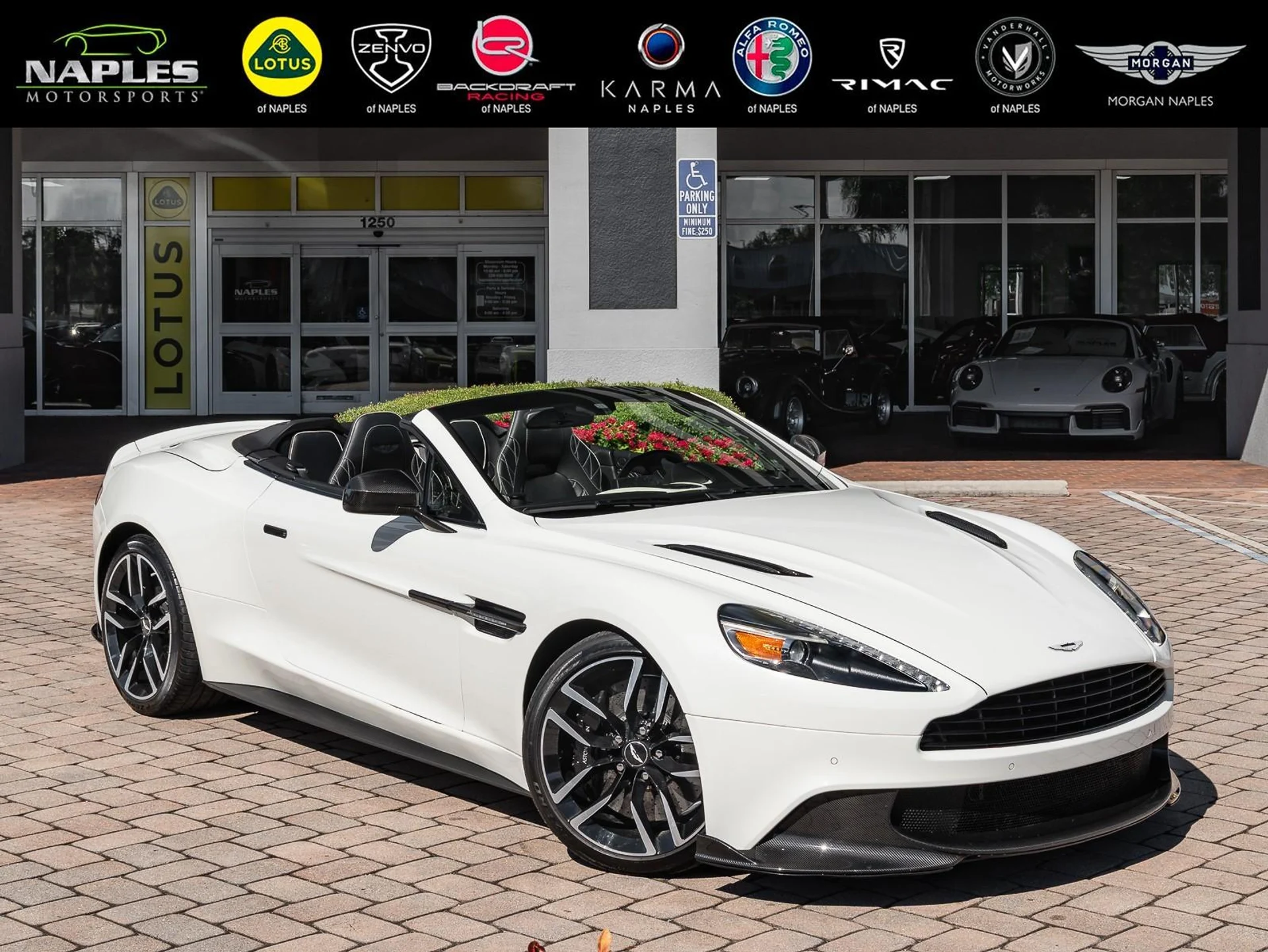 mph000_2269974382_Used_2018_Aston_Martin_Vanquish_S_1759353618_a5dba10337