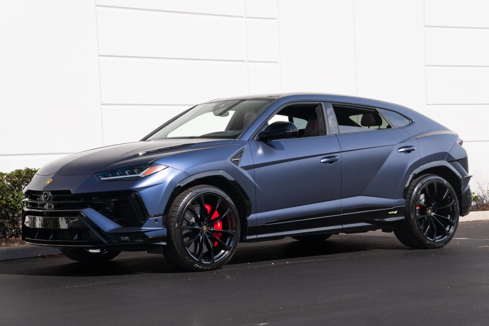 mph000_23046367_Used_2024_Lamborghini_Urus_S_1781216022_dd620ef69c