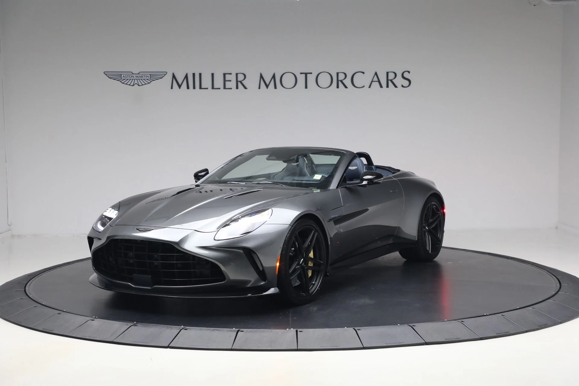 mph000_2308618301_New_2026_Aston_Martin_Vantage_S_Roadster_1787407546_ff525d73cf