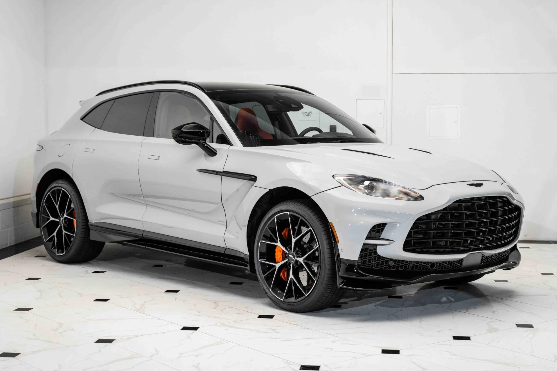 mph000_231139527_Used_2024_Aston_Martin_DBX_707_1701892795_4614565289