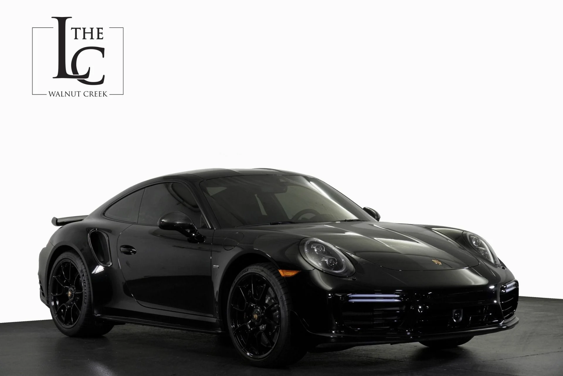 mph000_2324492485_Used_2018_Porsche_911_Turbo_S_1775836463_5de3bd954c