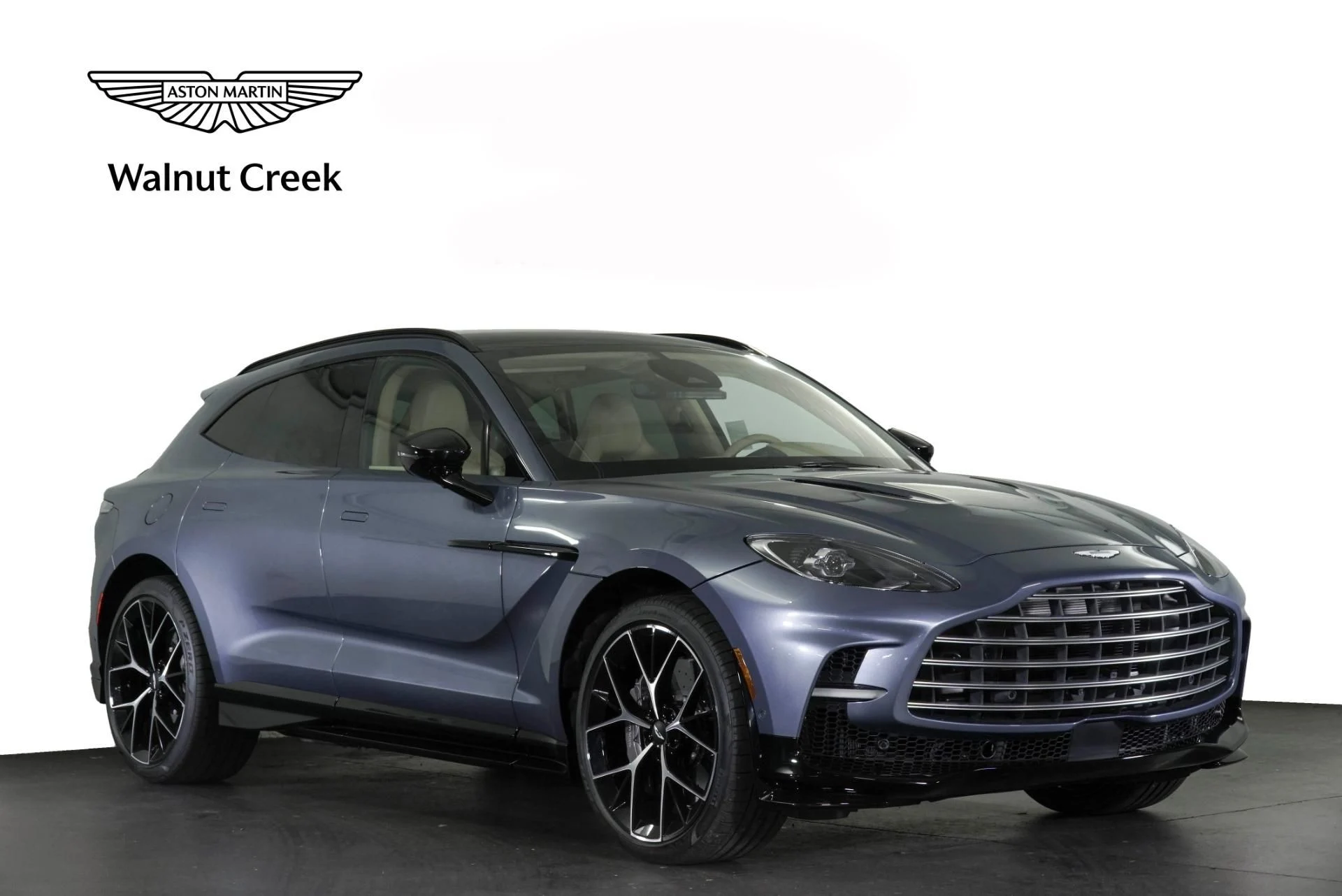 mph000_2333865659_New_2026_Aston_Martin_DBX_707_1768456146_9785d16773