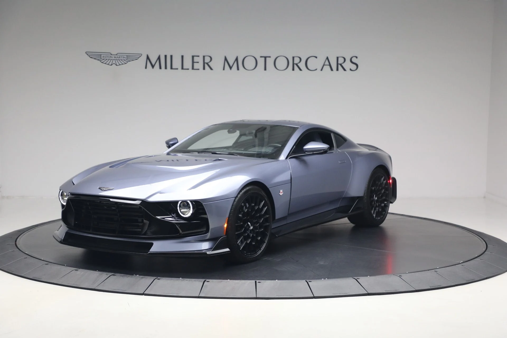 mph000_2335157349_Used_2024_Aston_Martin_Valour_1785599767_d346e5f5dc