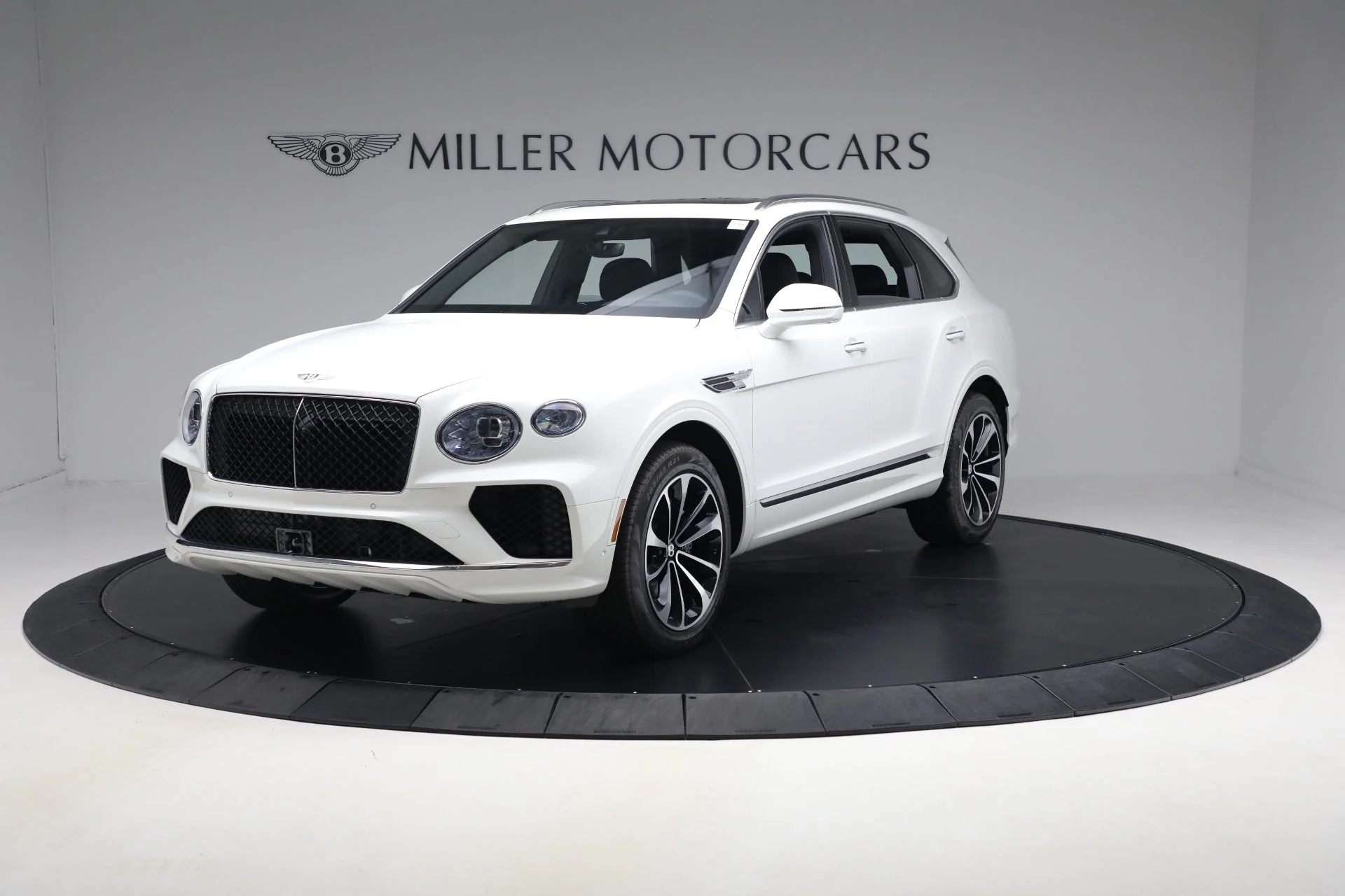 mph000_2338792842_New_2025_Bentley_Bentayga_V8_93e545eb81