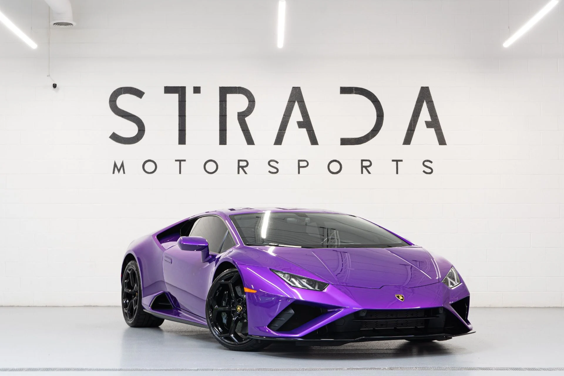 mph000_2346202369_Used_2023_Lamborghini_Huracan_EVO_1759348763_7a1d92035c