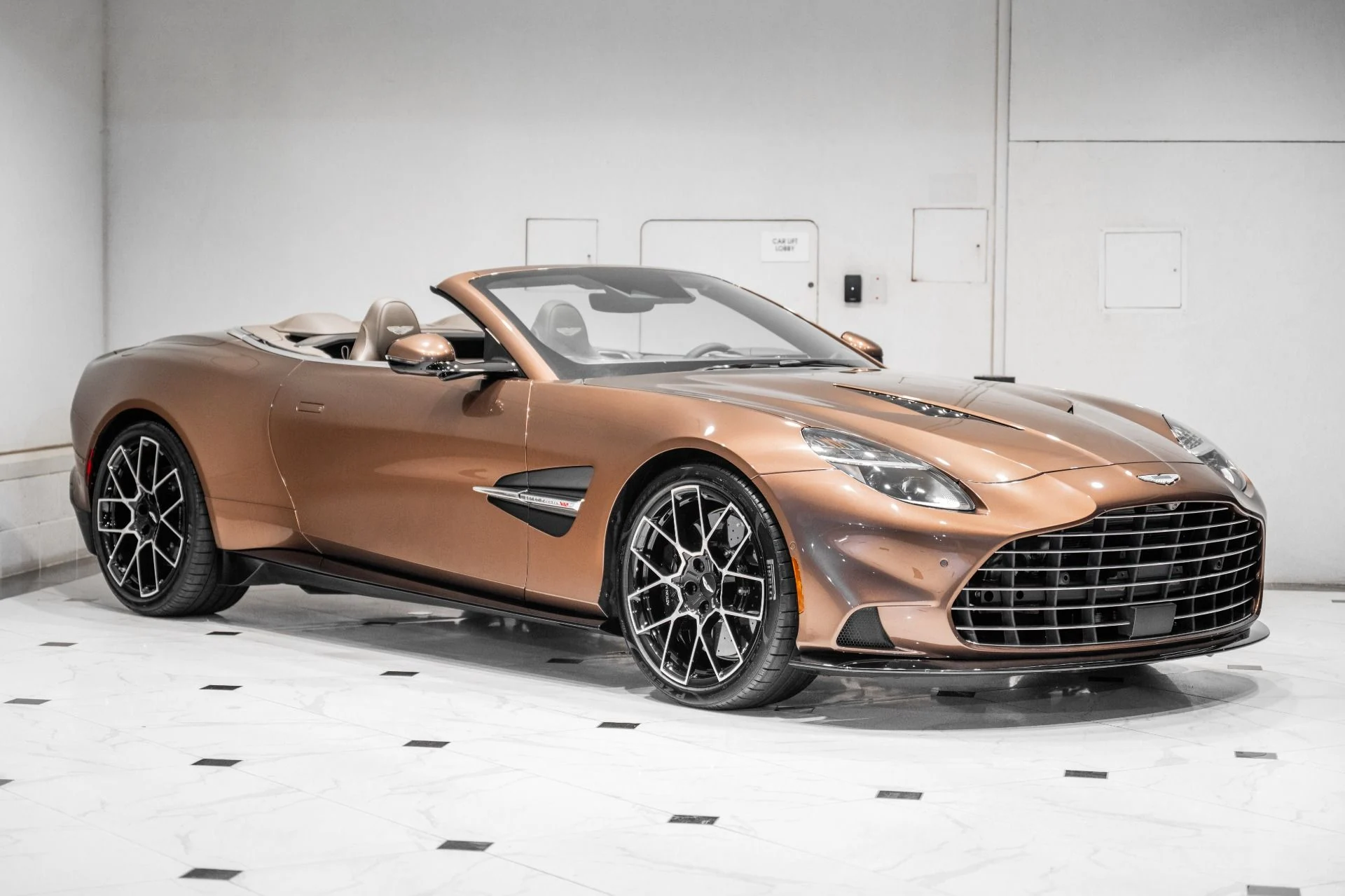 mph000_234701242_New_2026_Aston_Martin_Vanquish_Volante_1783526001_920aab2d27